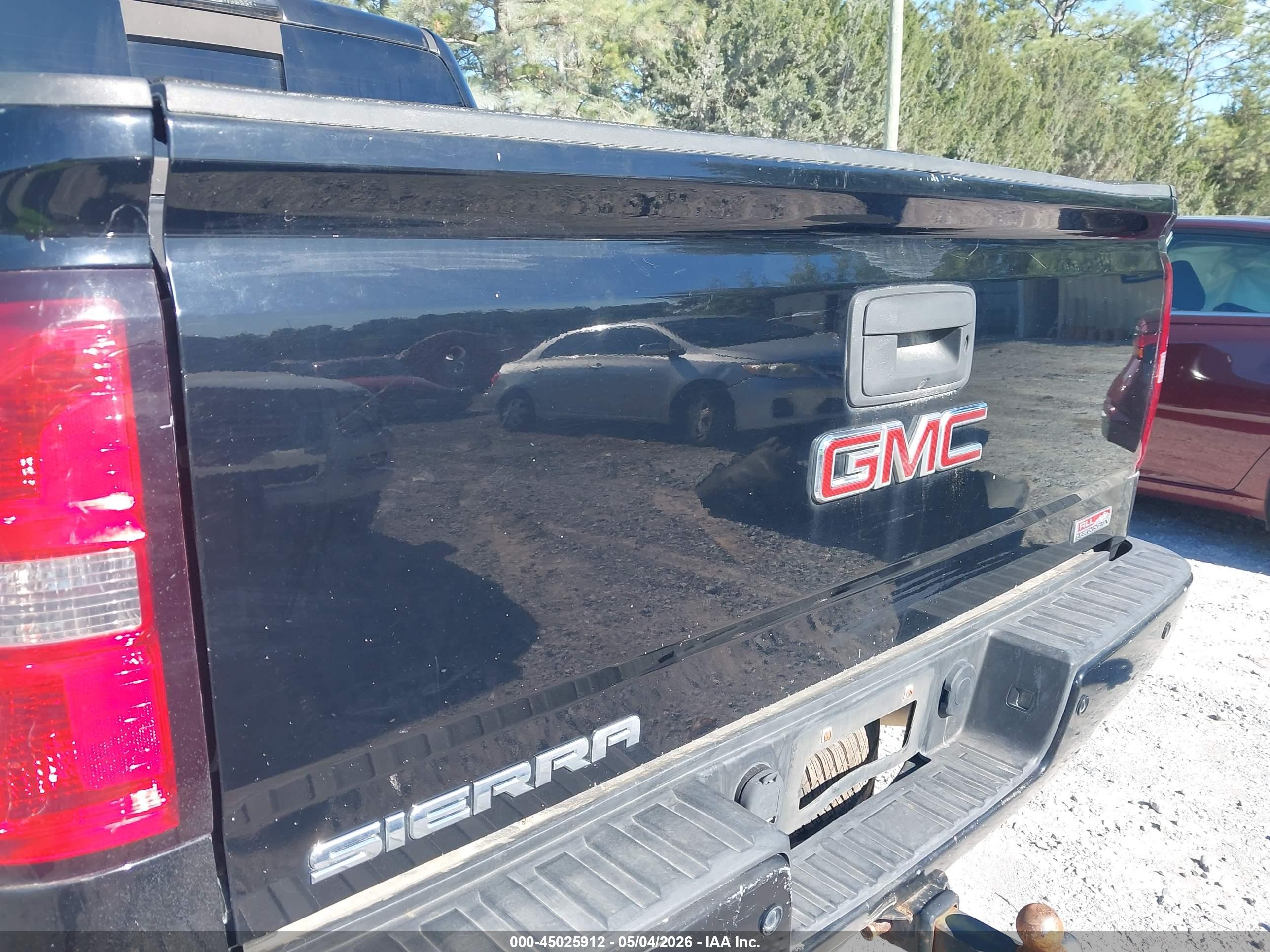GMC SIERRA image 6