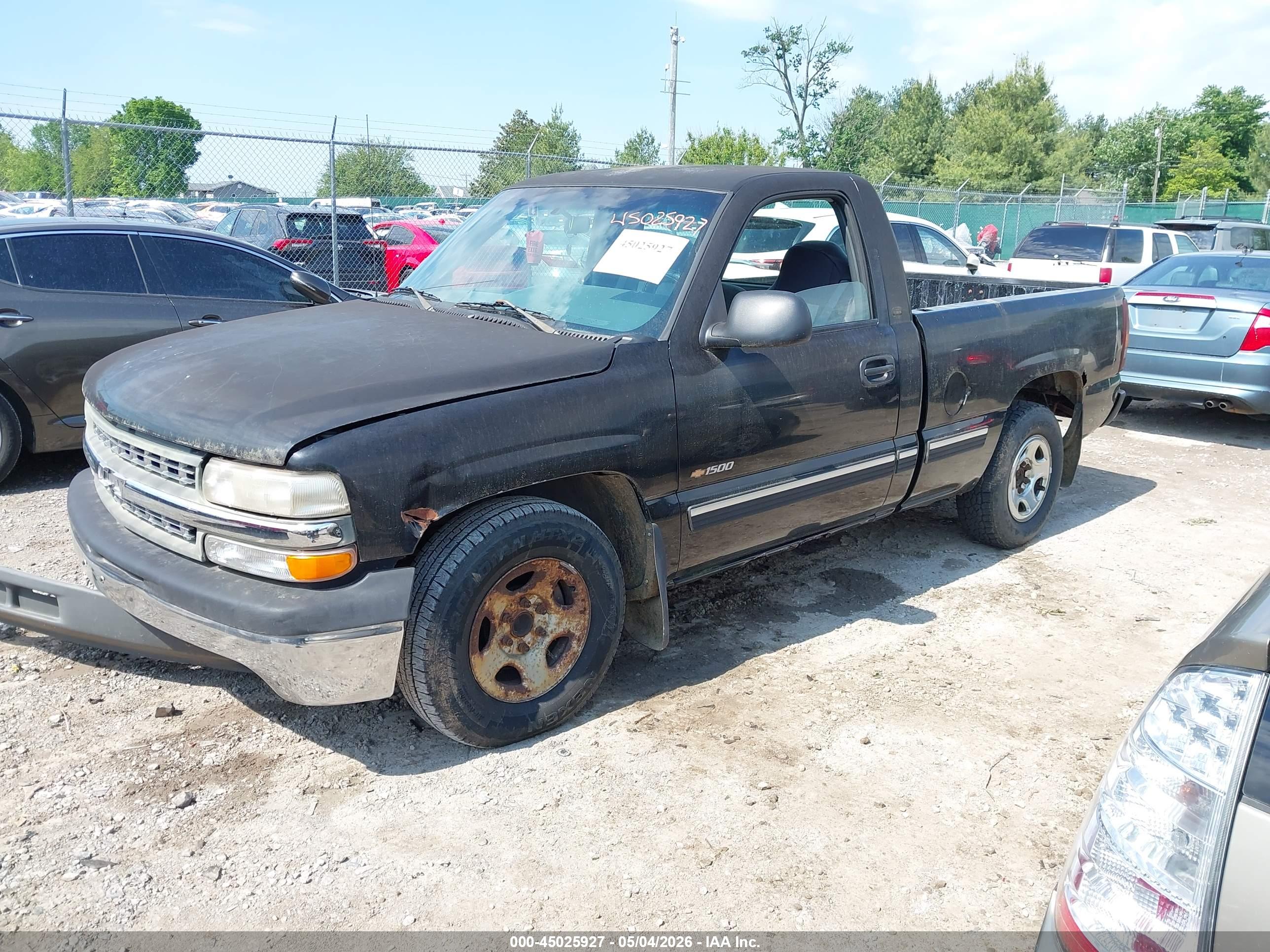 CHEVROLET SILVERADO image 2