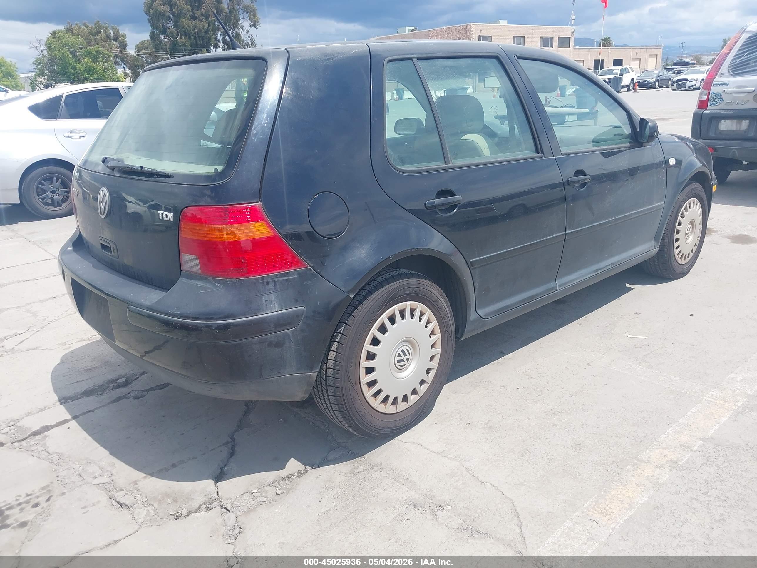 VOLKSWAGEN GOLF image 4