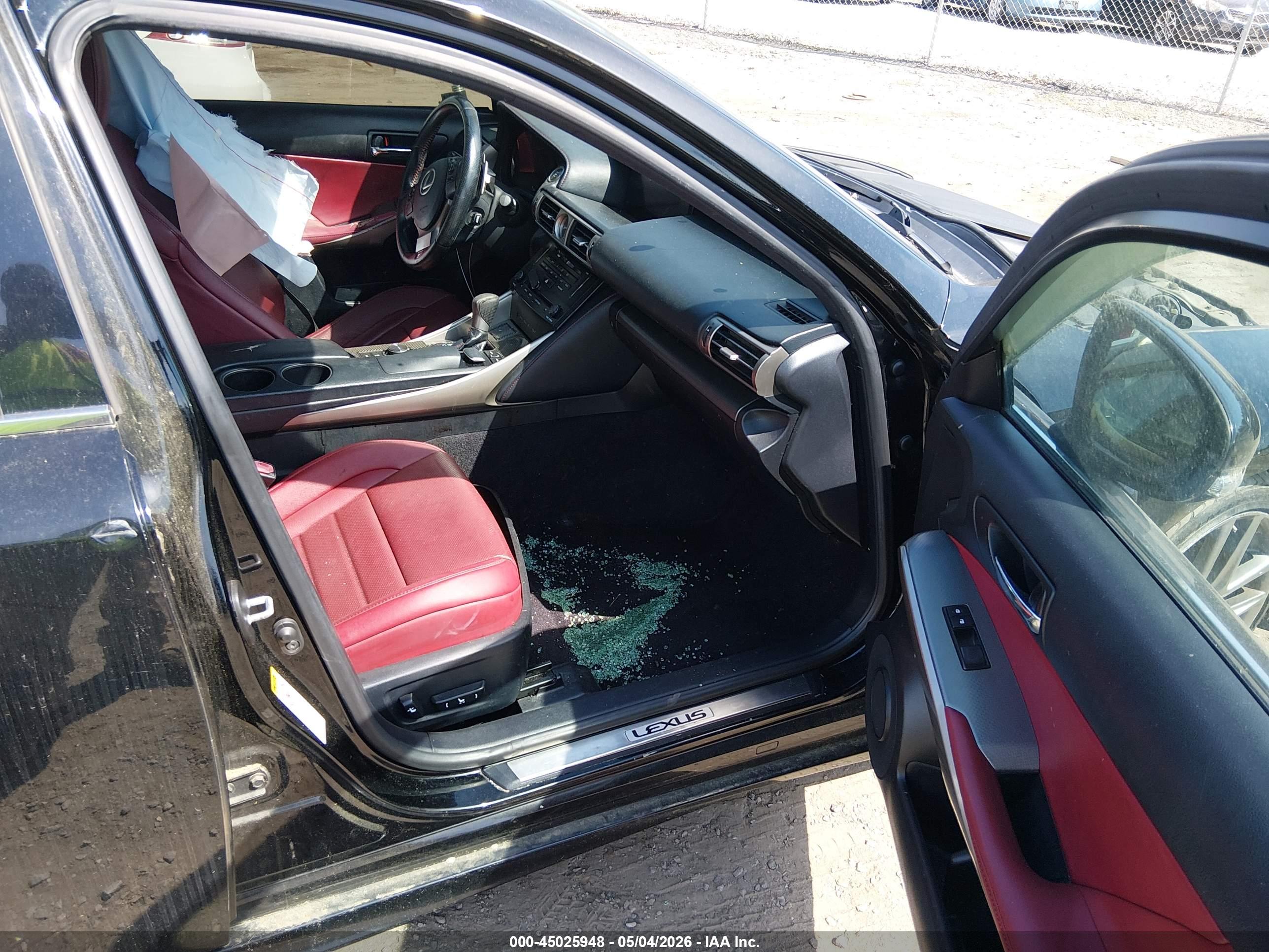 LEXUS IS image 5