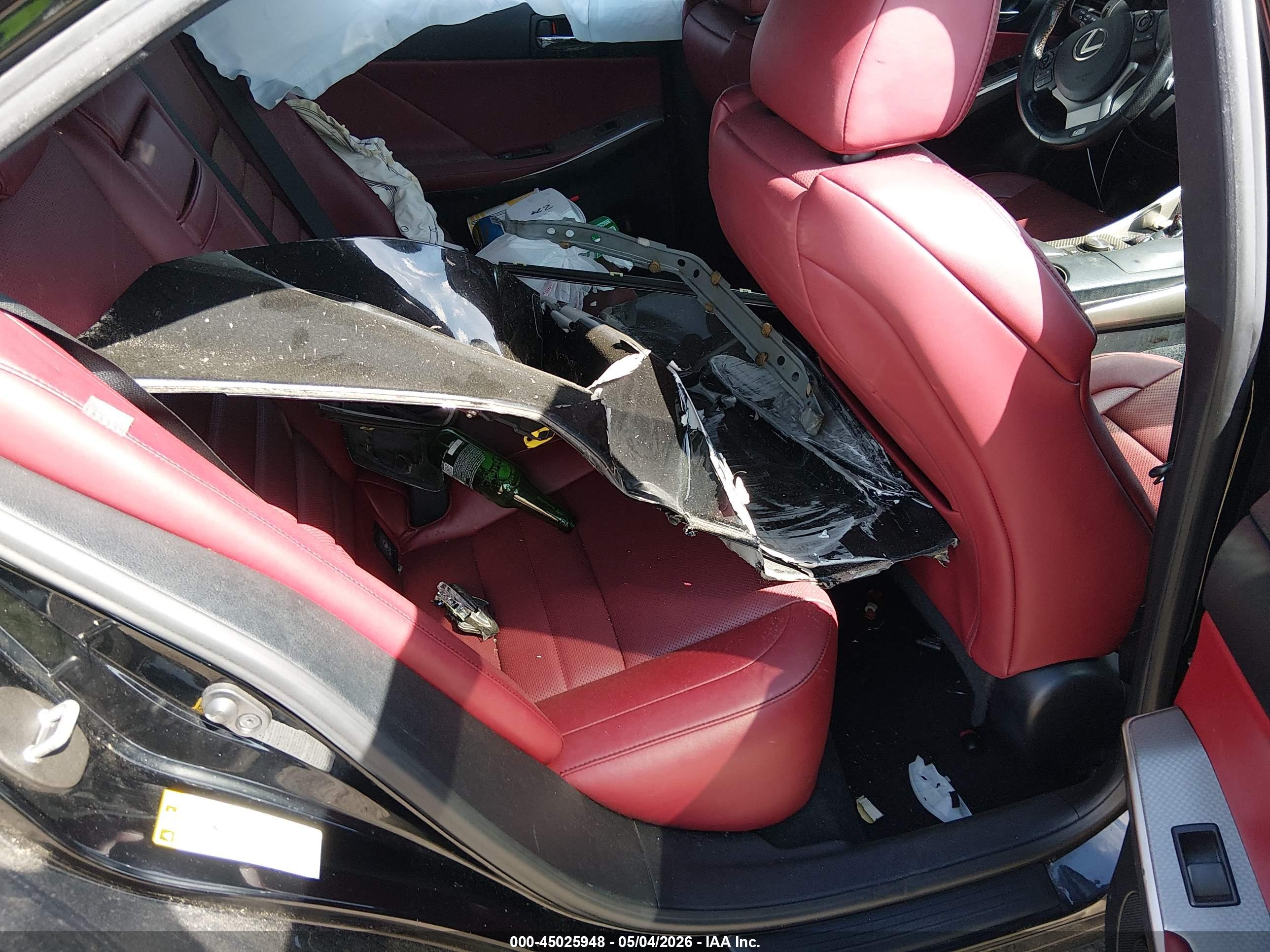 LEXUS IS image 8