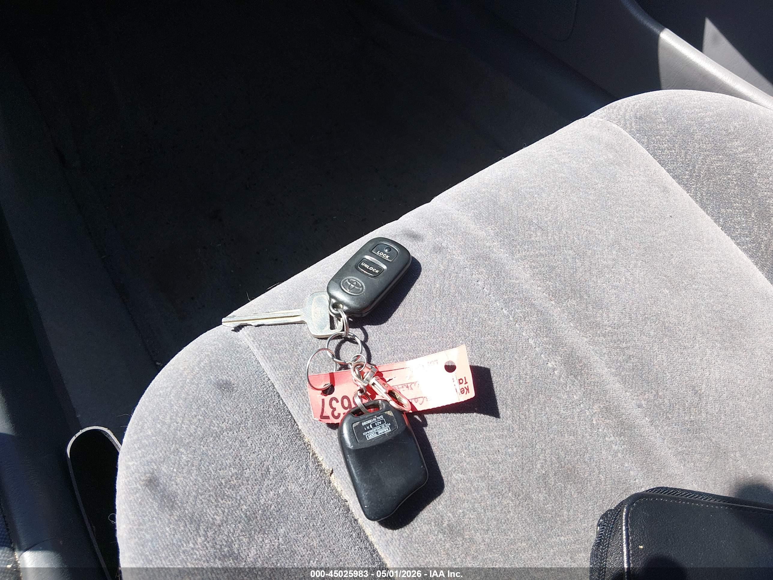 TOYOTA CAMRY image 11