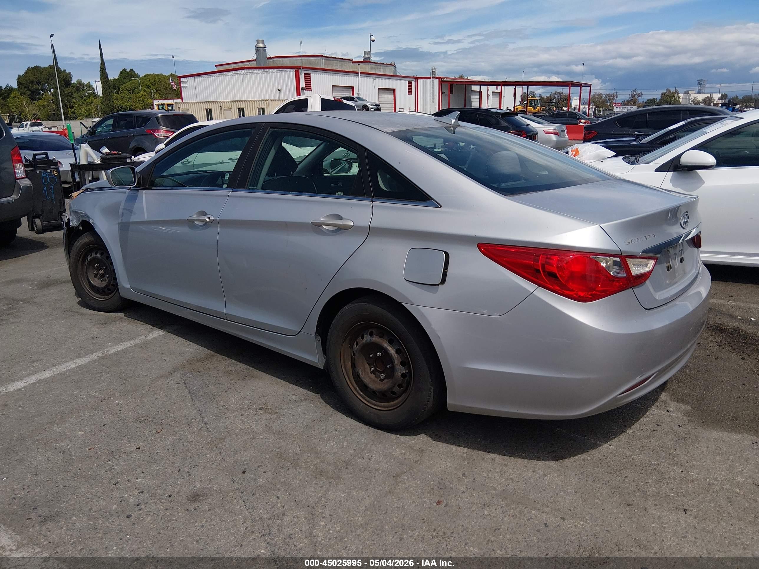 HYUNDAI SONATA image 3