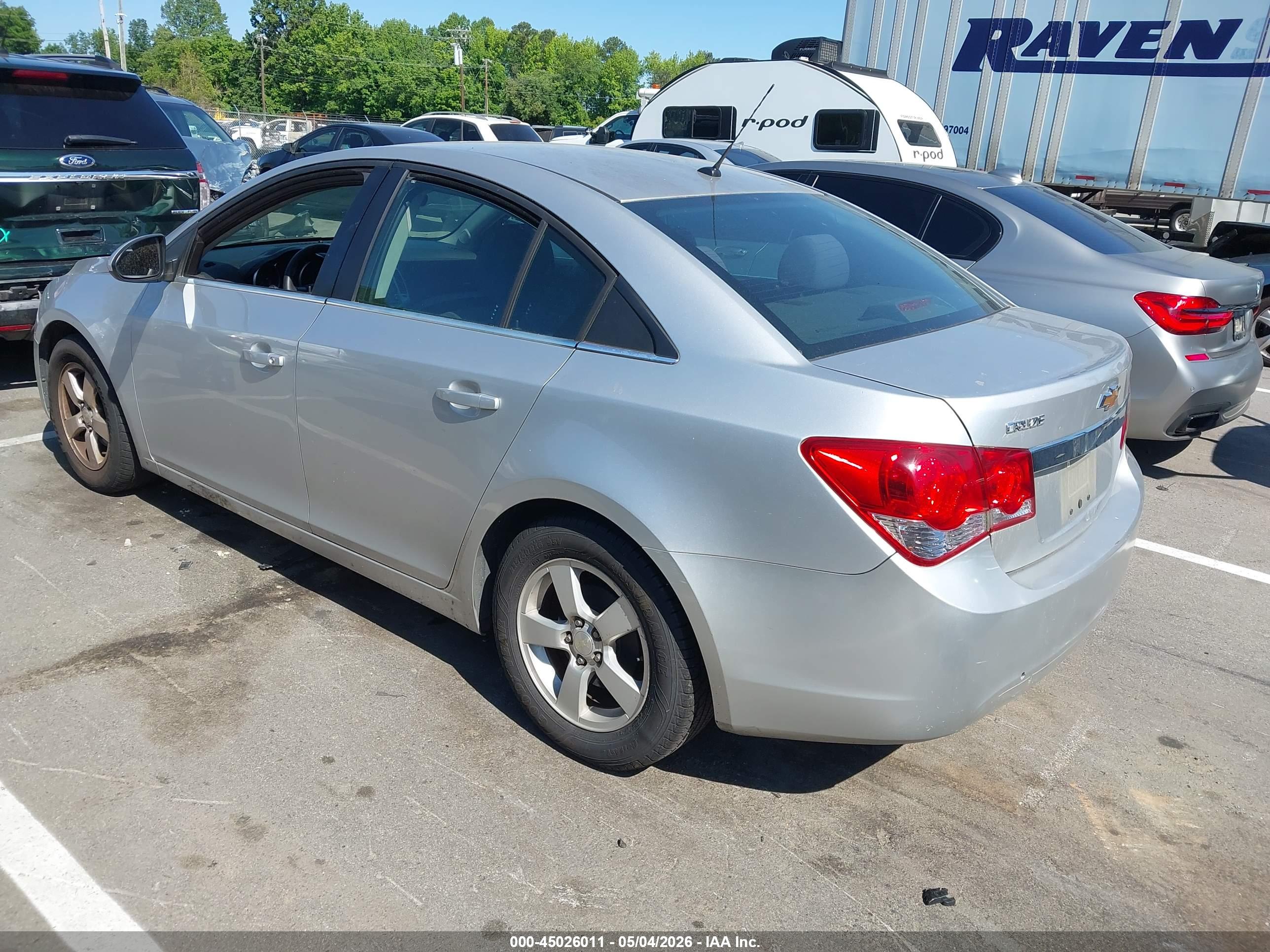 CHEVROLET CRUZE image 3
