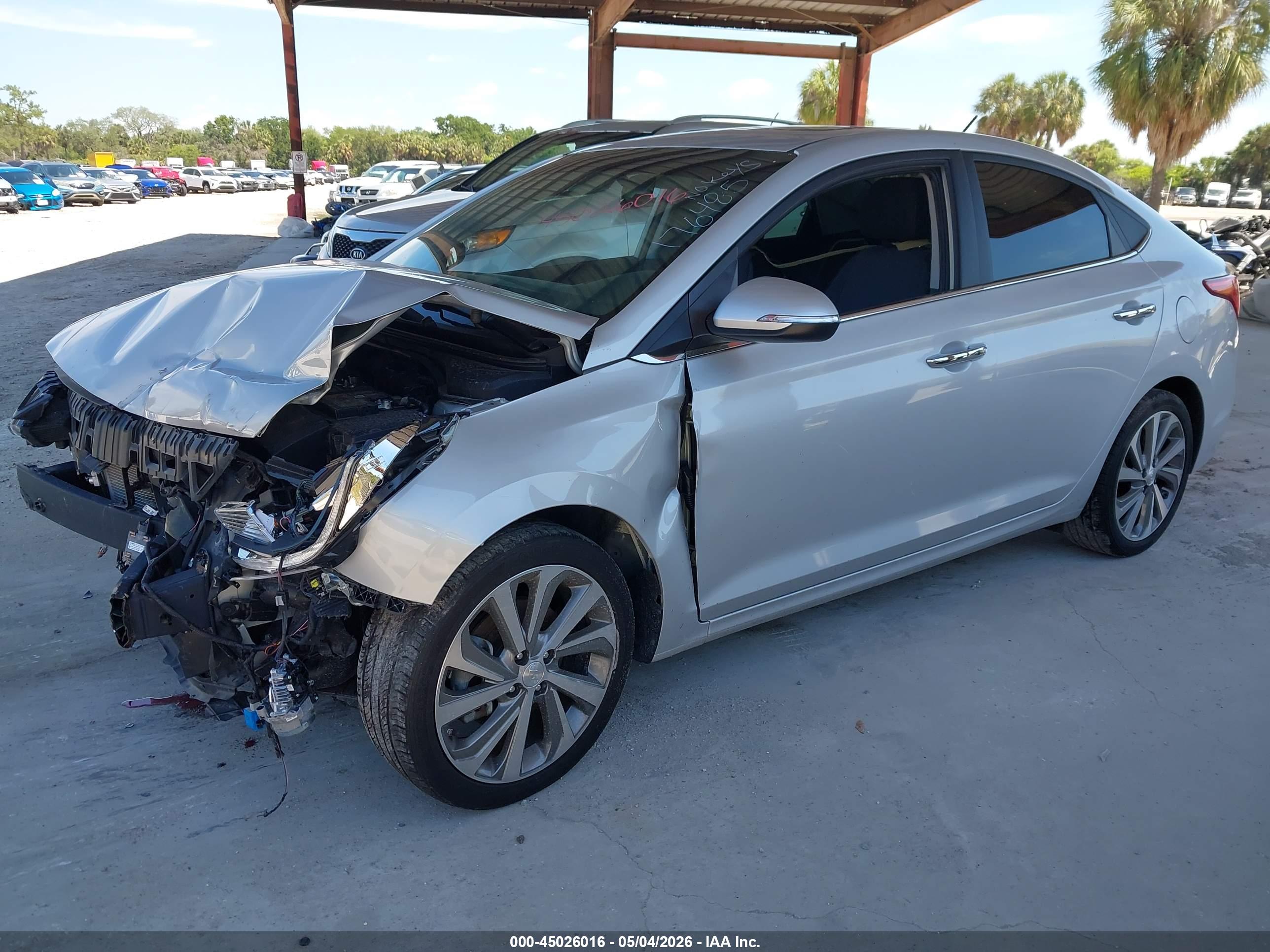 HYUNDAI ACCENT image 2