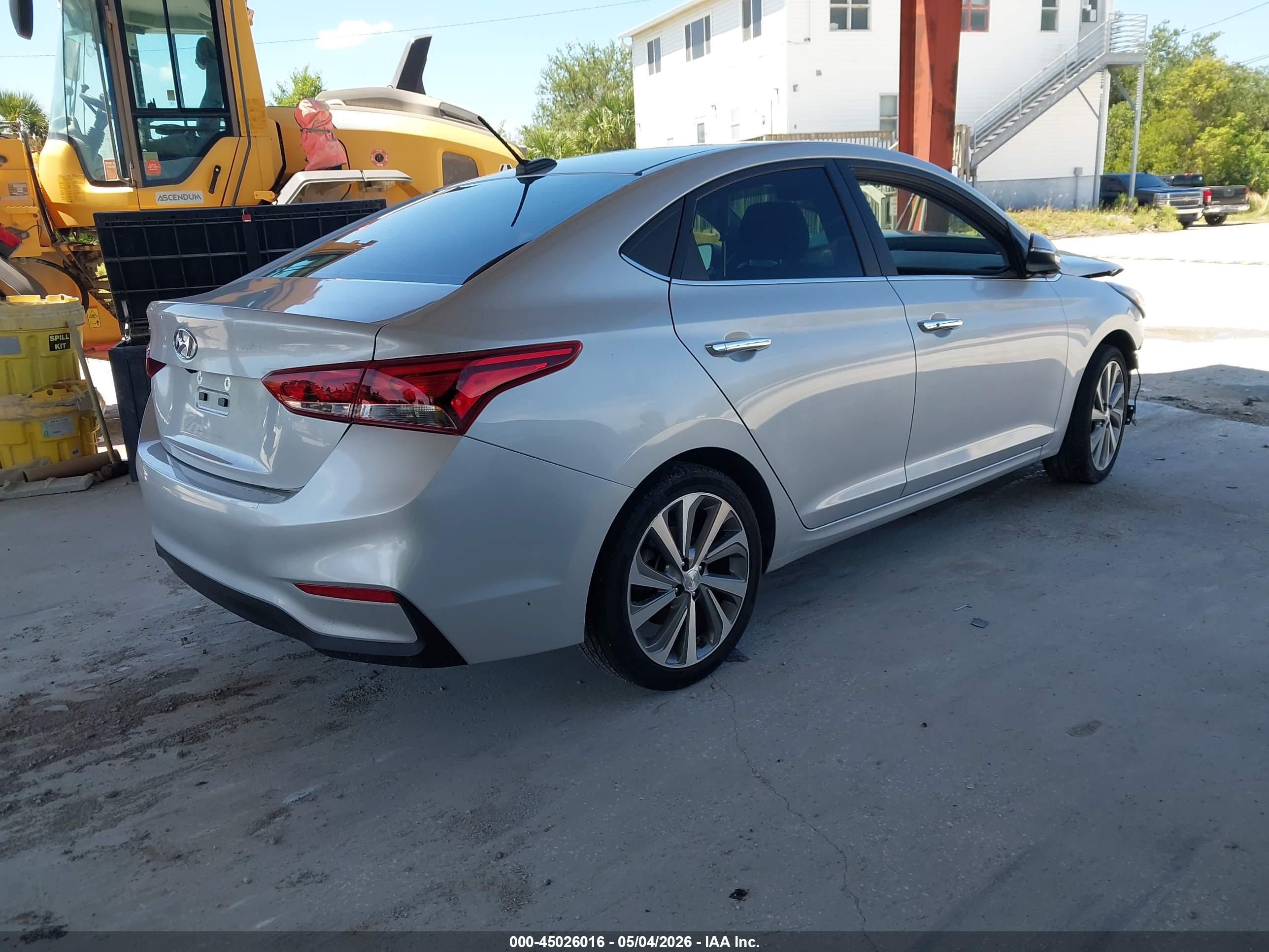HYUNDAI ACCENT image 4