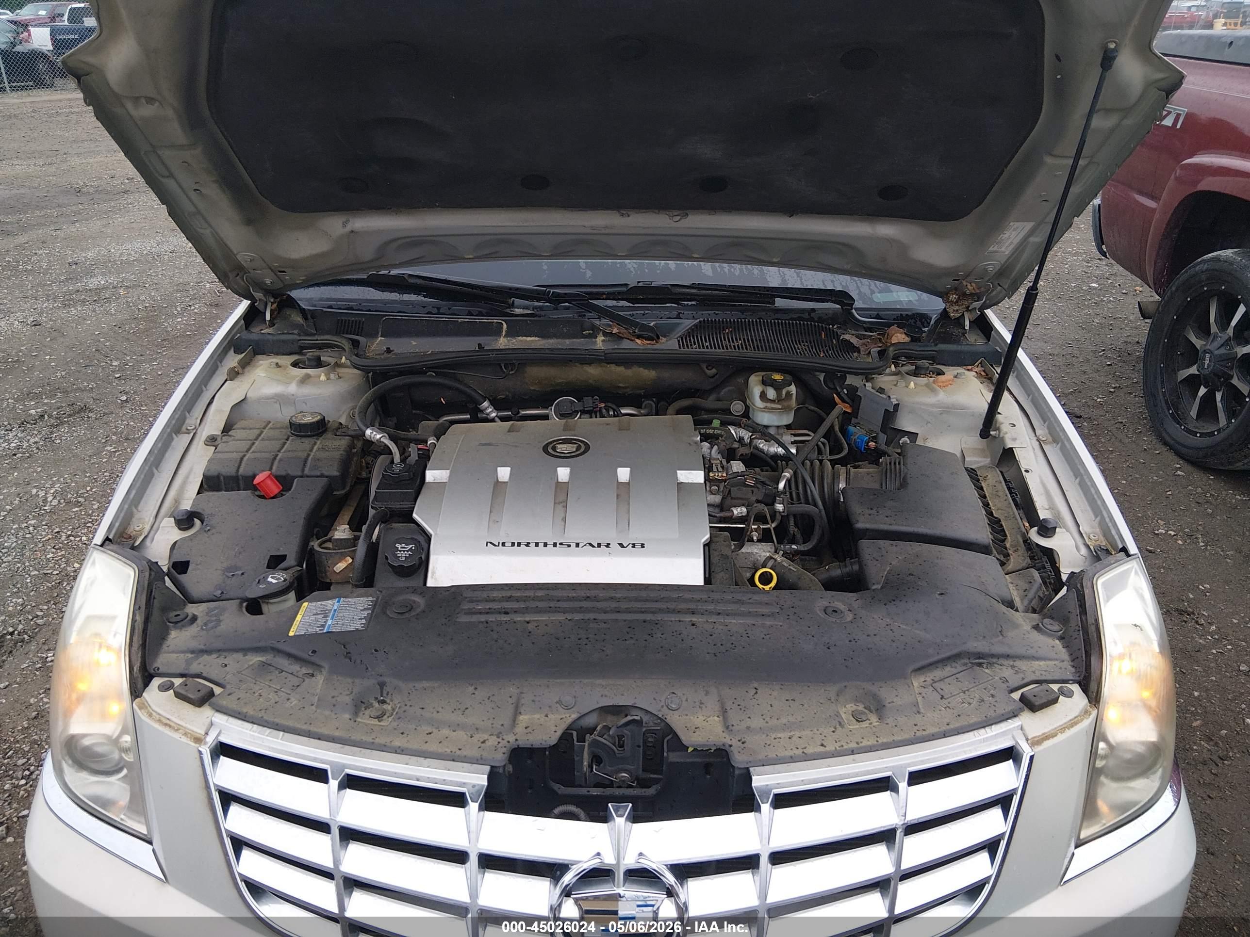 CADILLAC DTS image 10