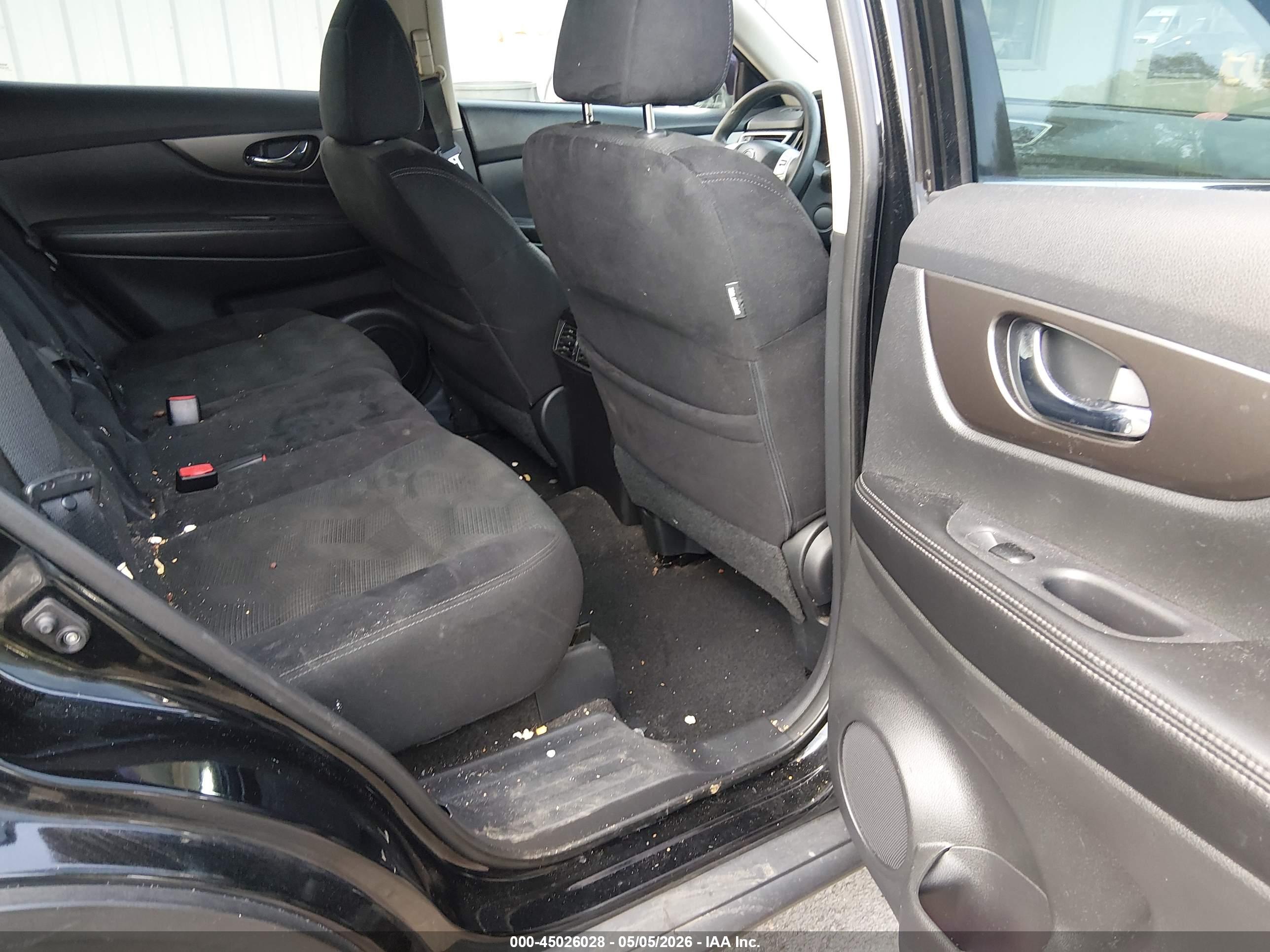 NISSAN ROGUE image 8