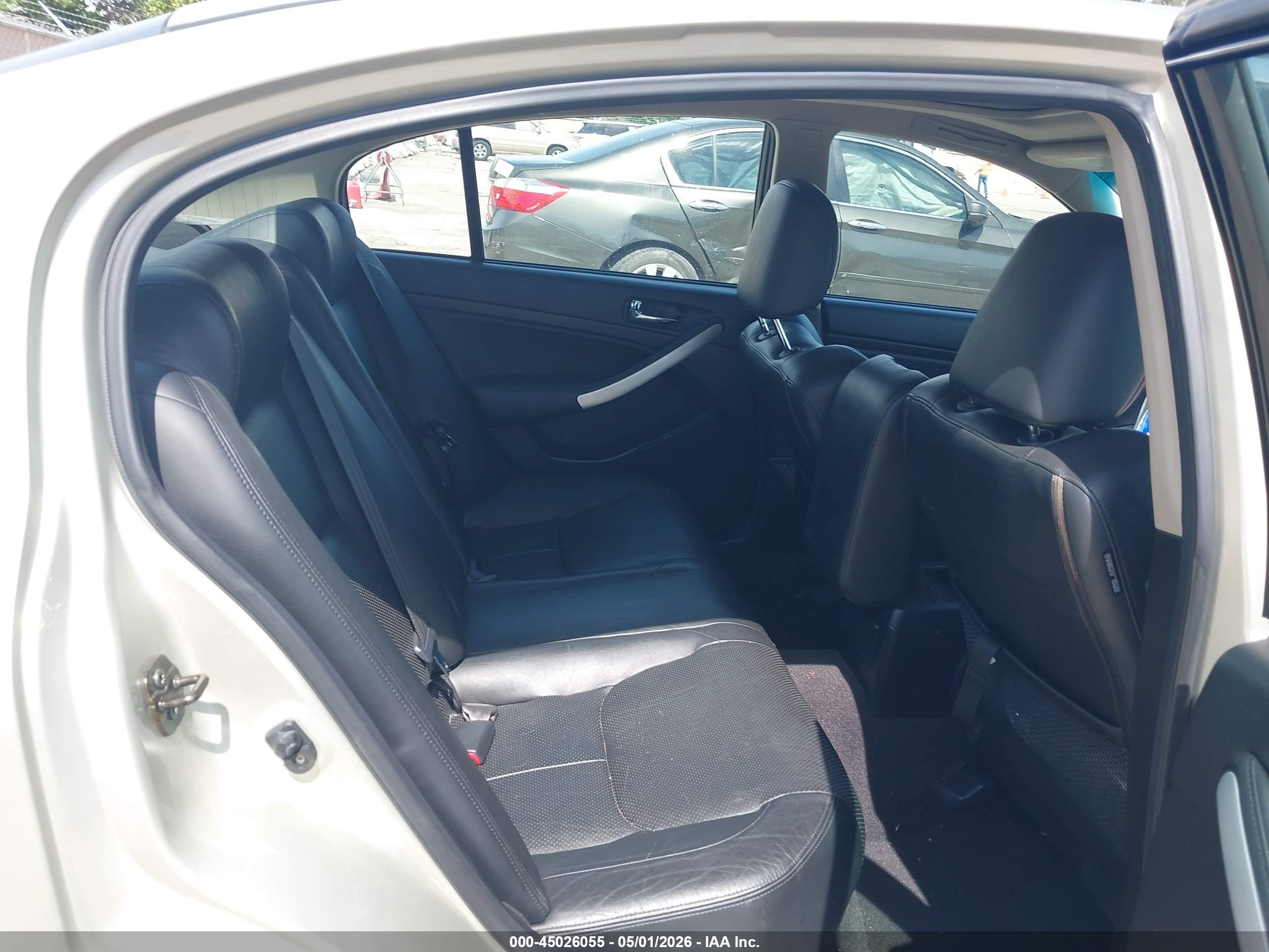 INFINITI G35 image 8