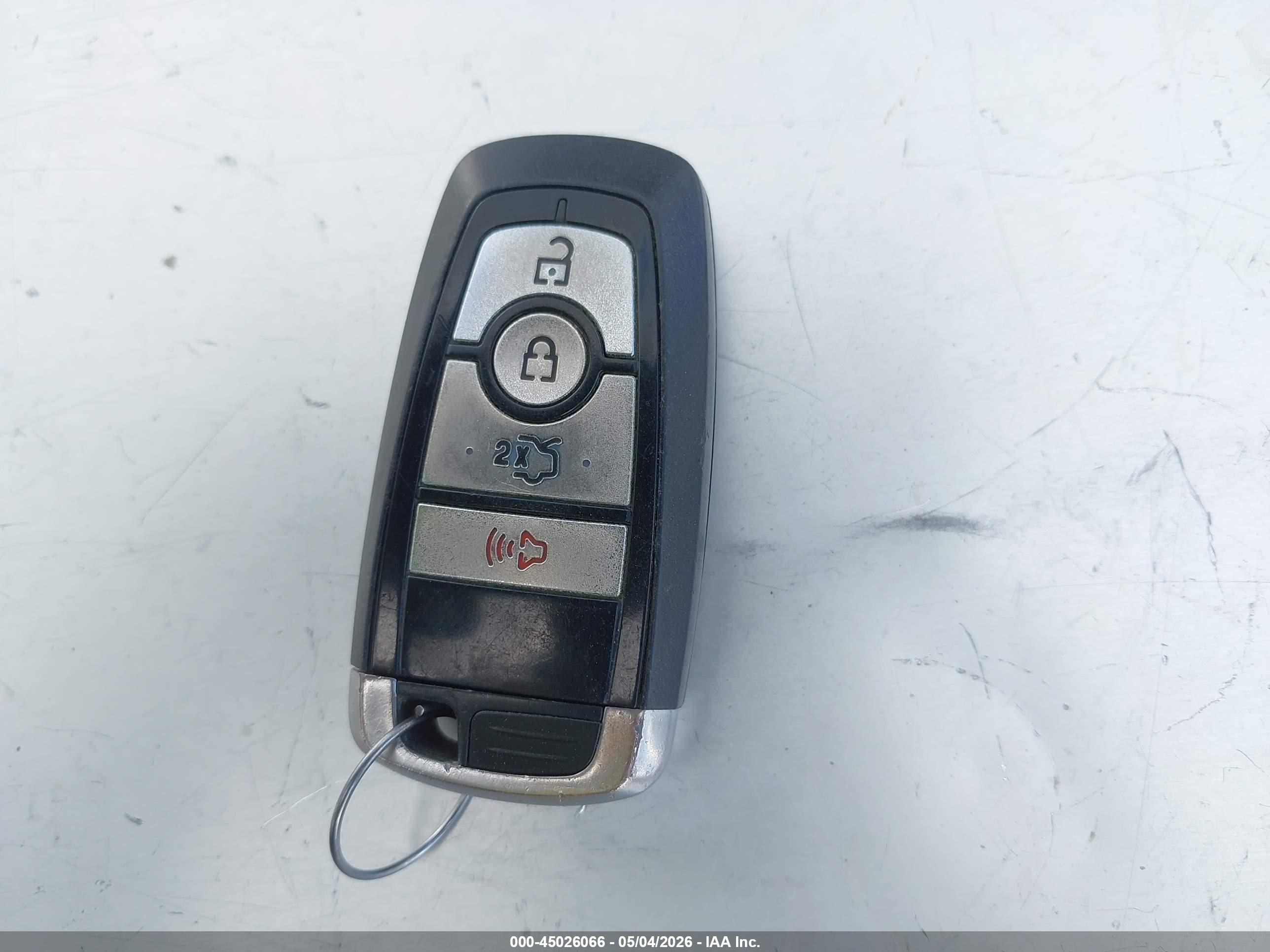 FORD FUSION image 11