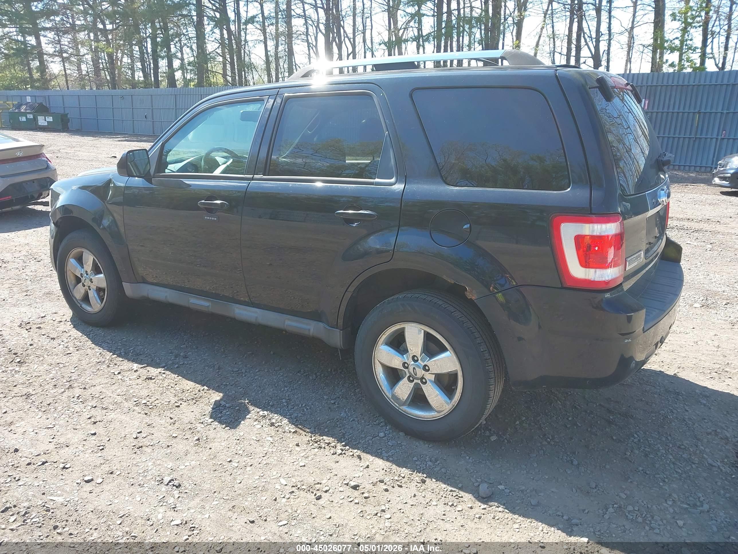 FORD ESCAPE image 3