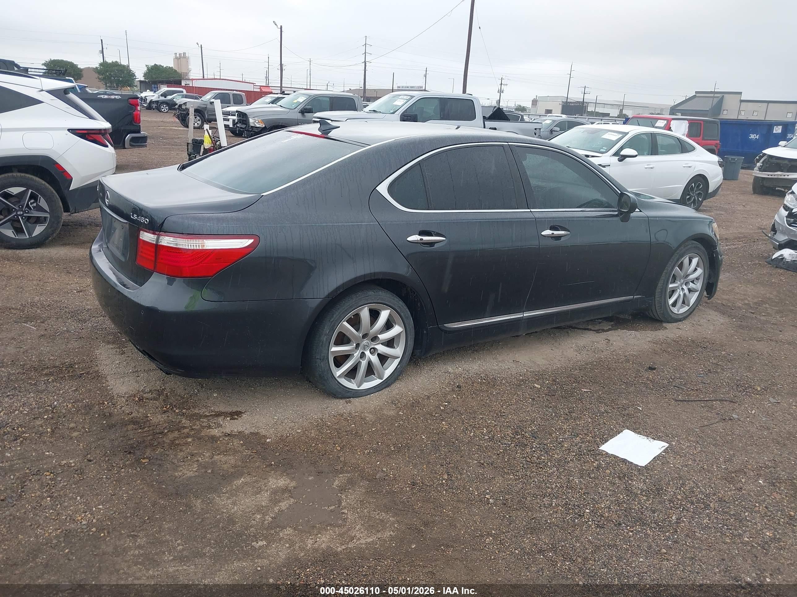 LEXUS LS image 4