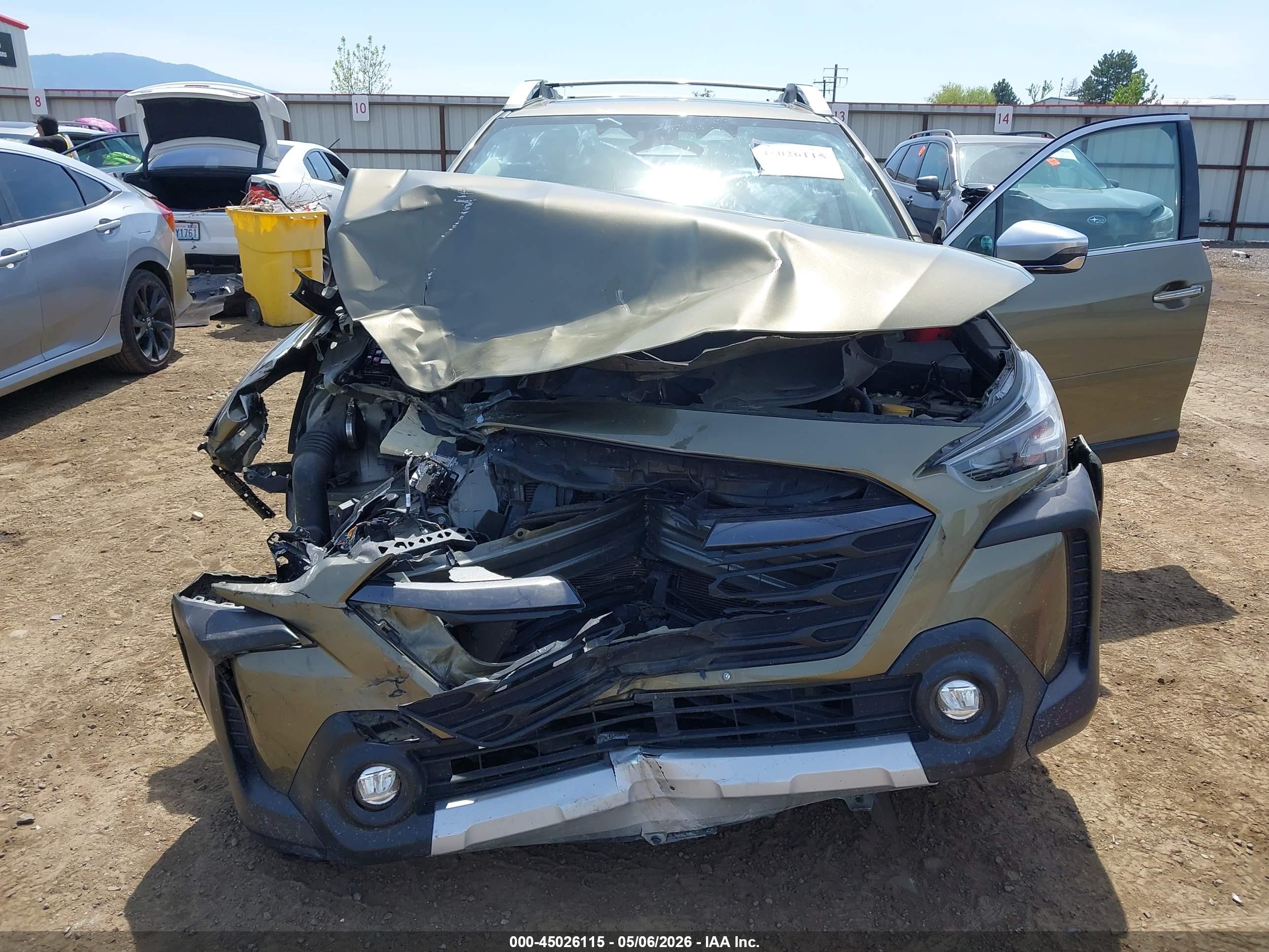 SUBARU OUTBACK image 6