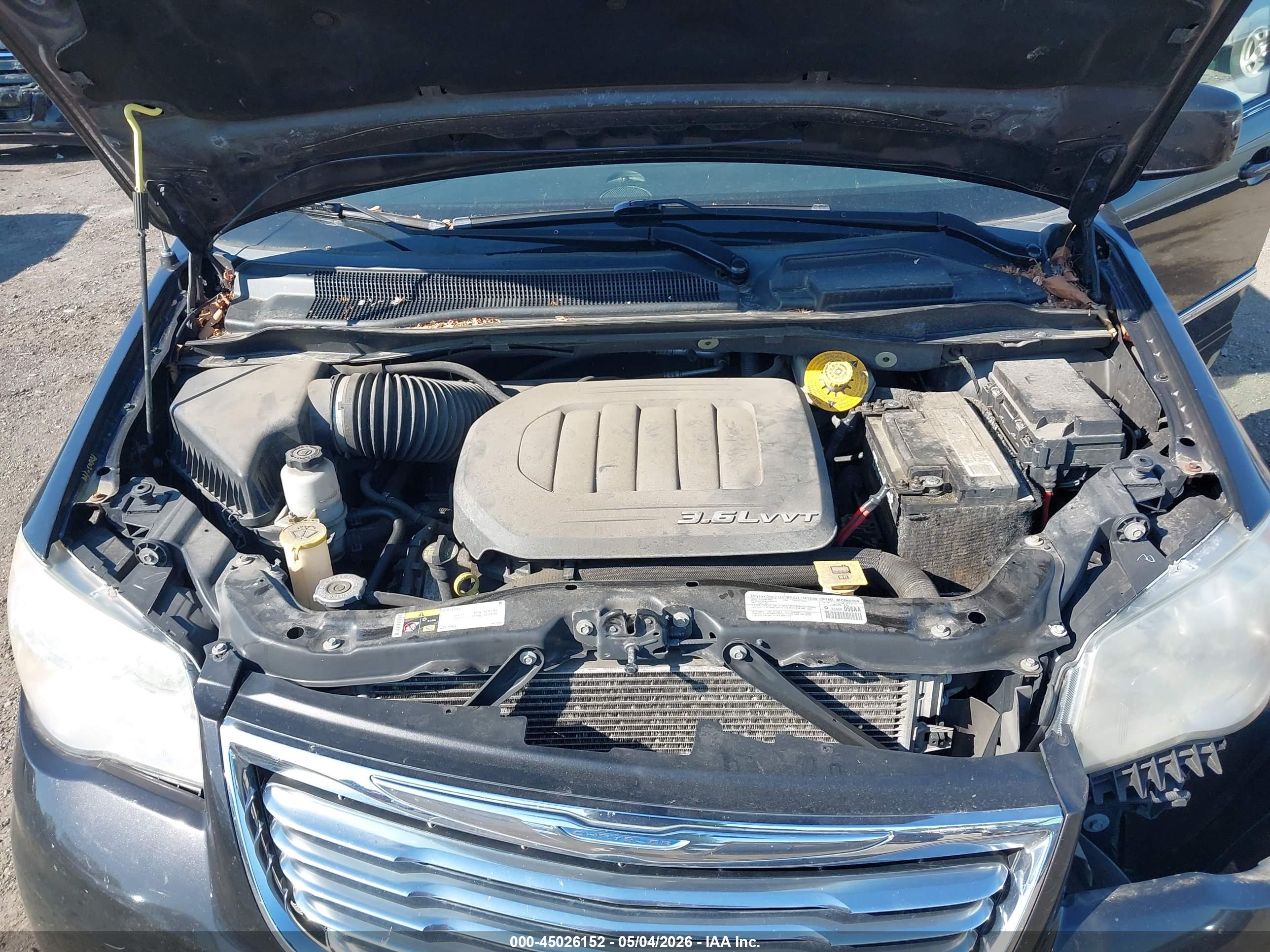 CHRYSLER TOWN image 10