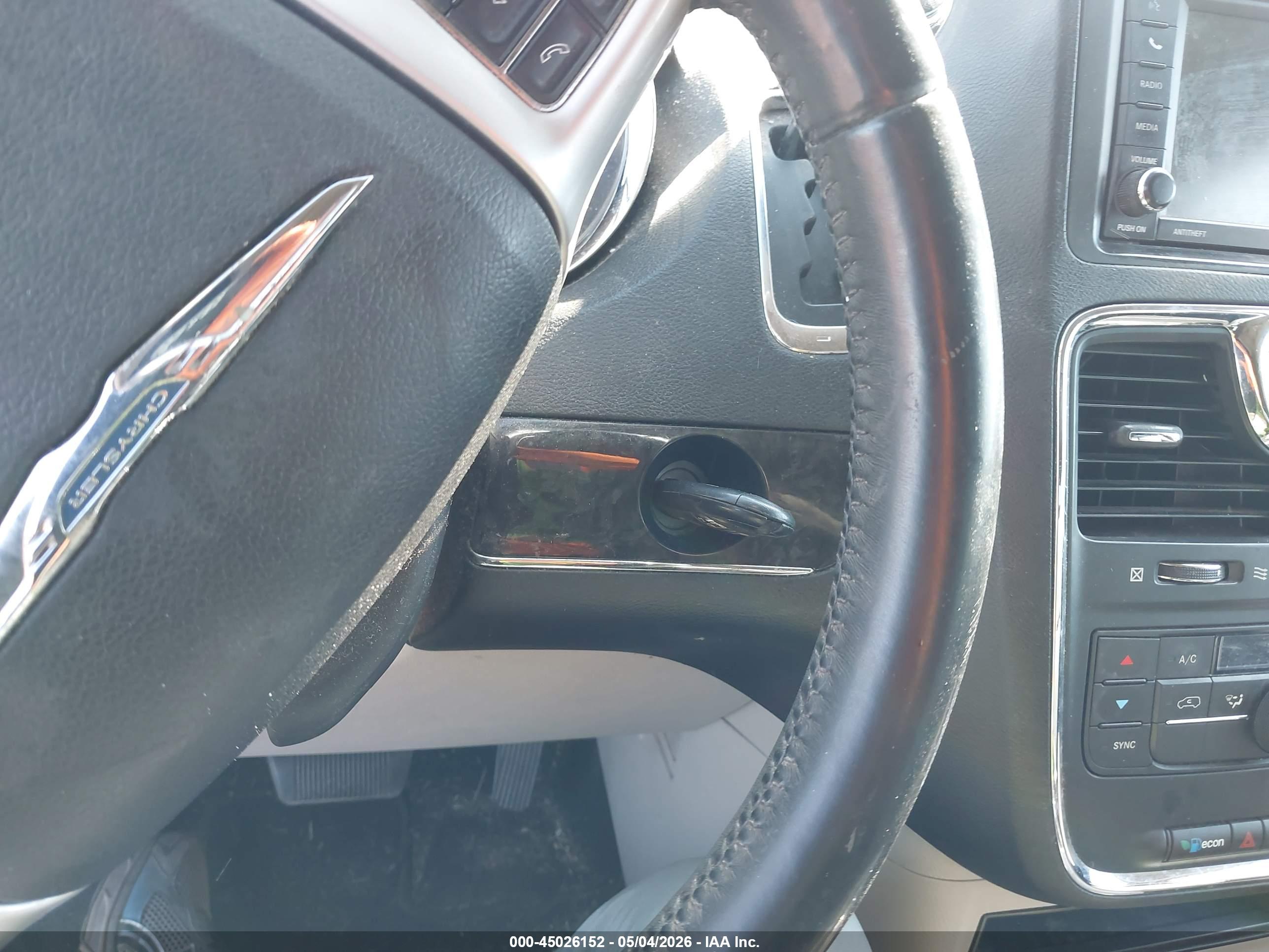 CHRYSLER TOWN image 11