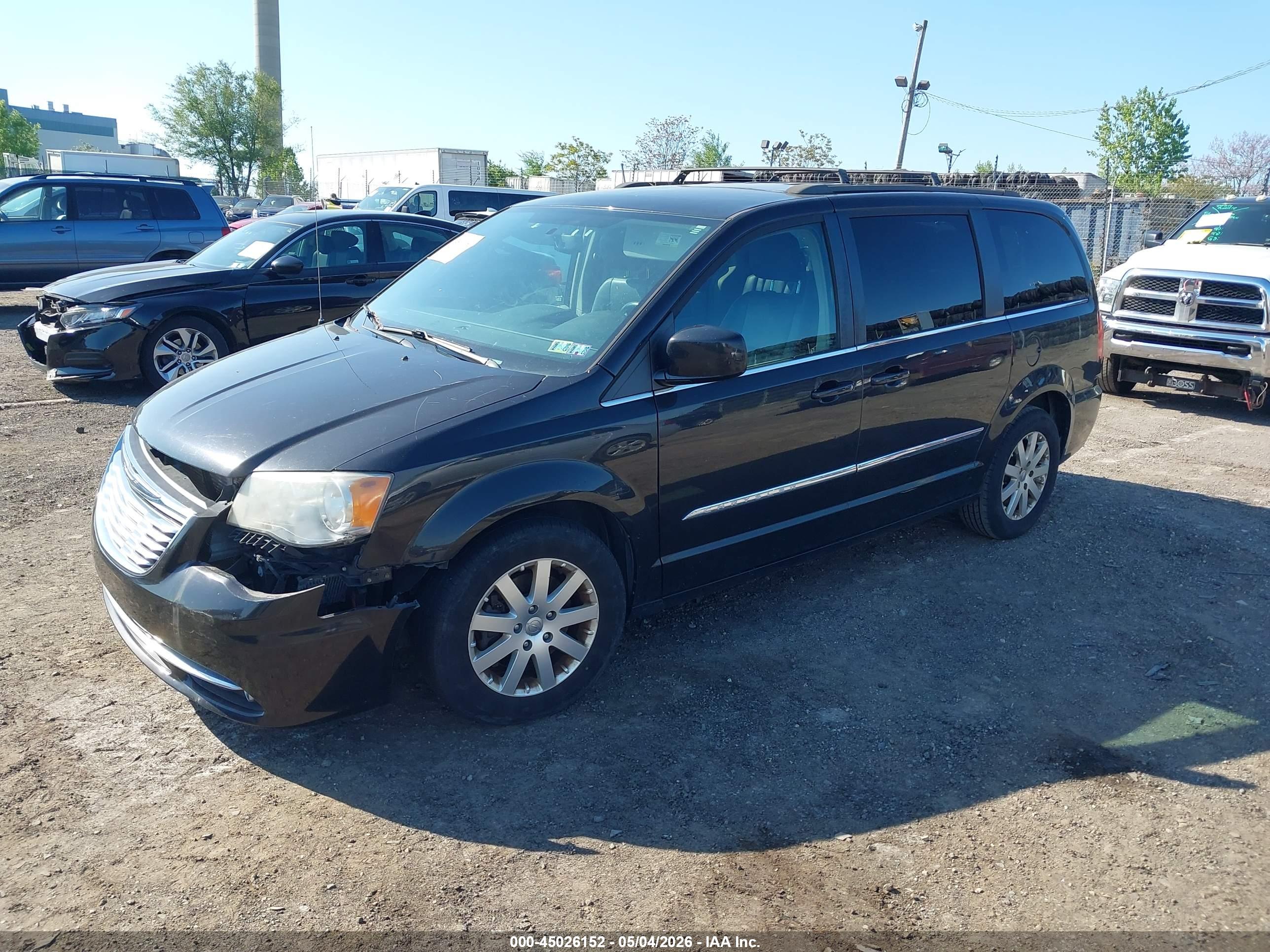 CHRYSLER TOWN image 2