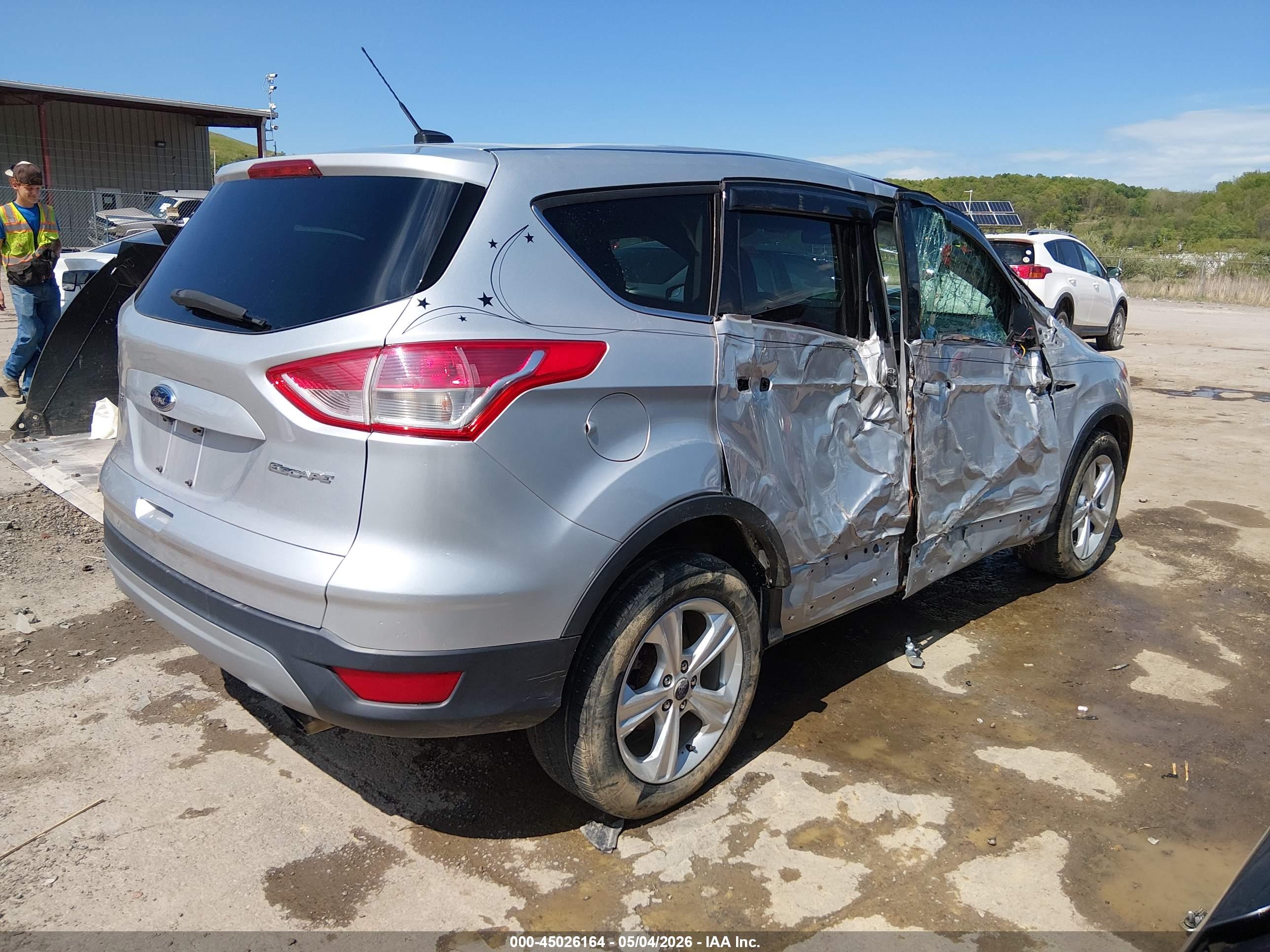 FORD ESCAPE image 4