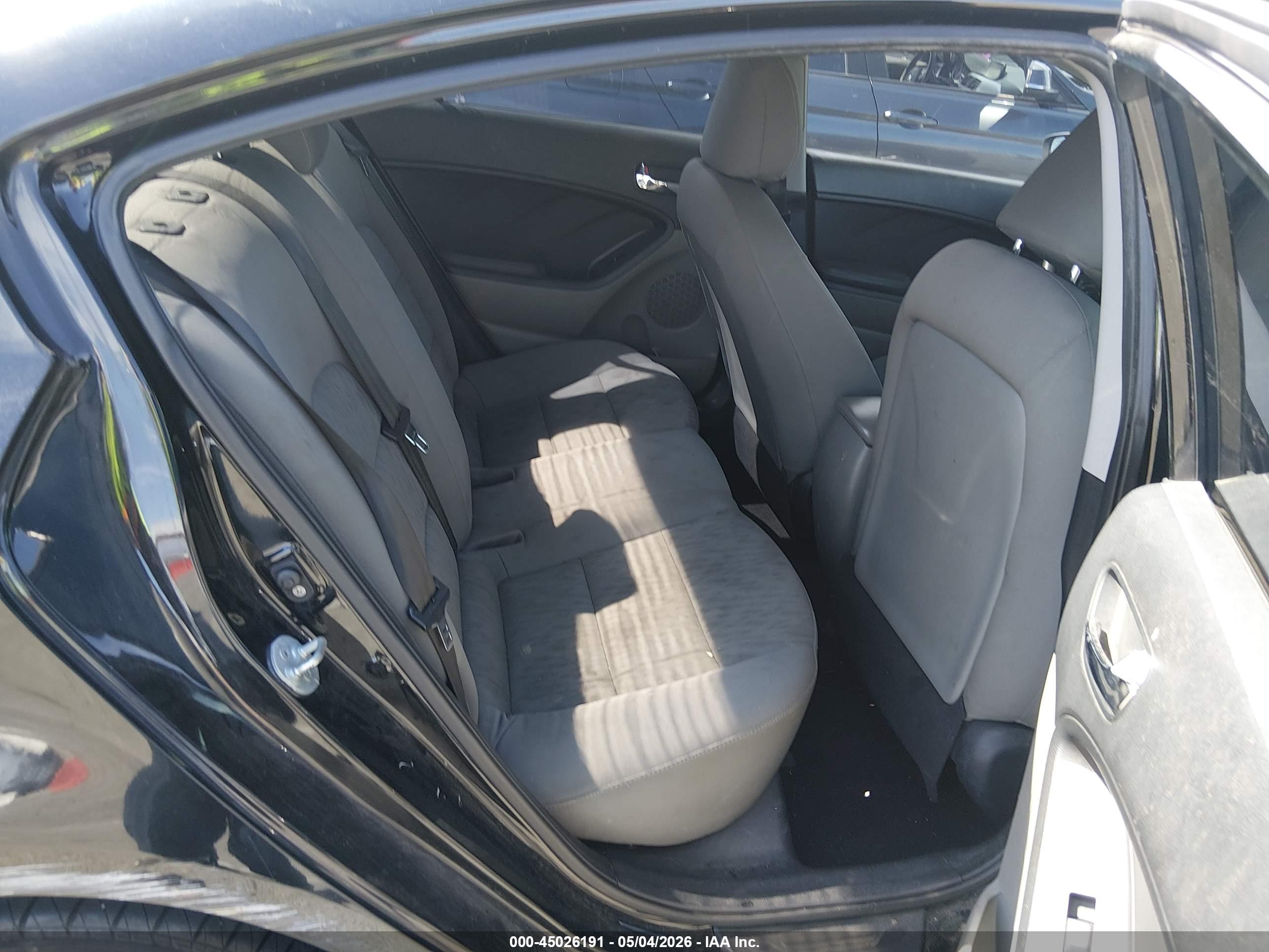 KIA FORTE image 8