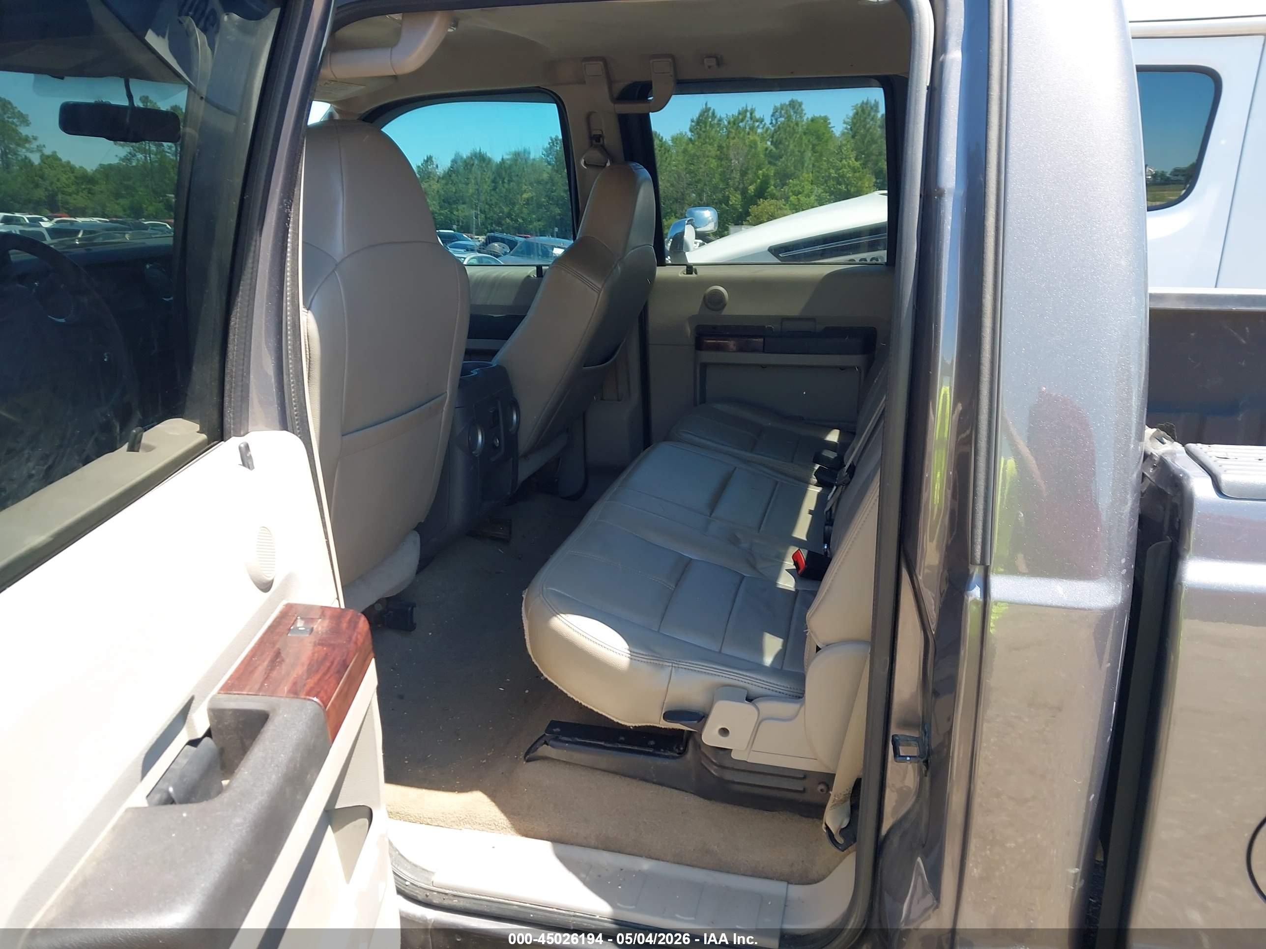FORD F-350 image 8