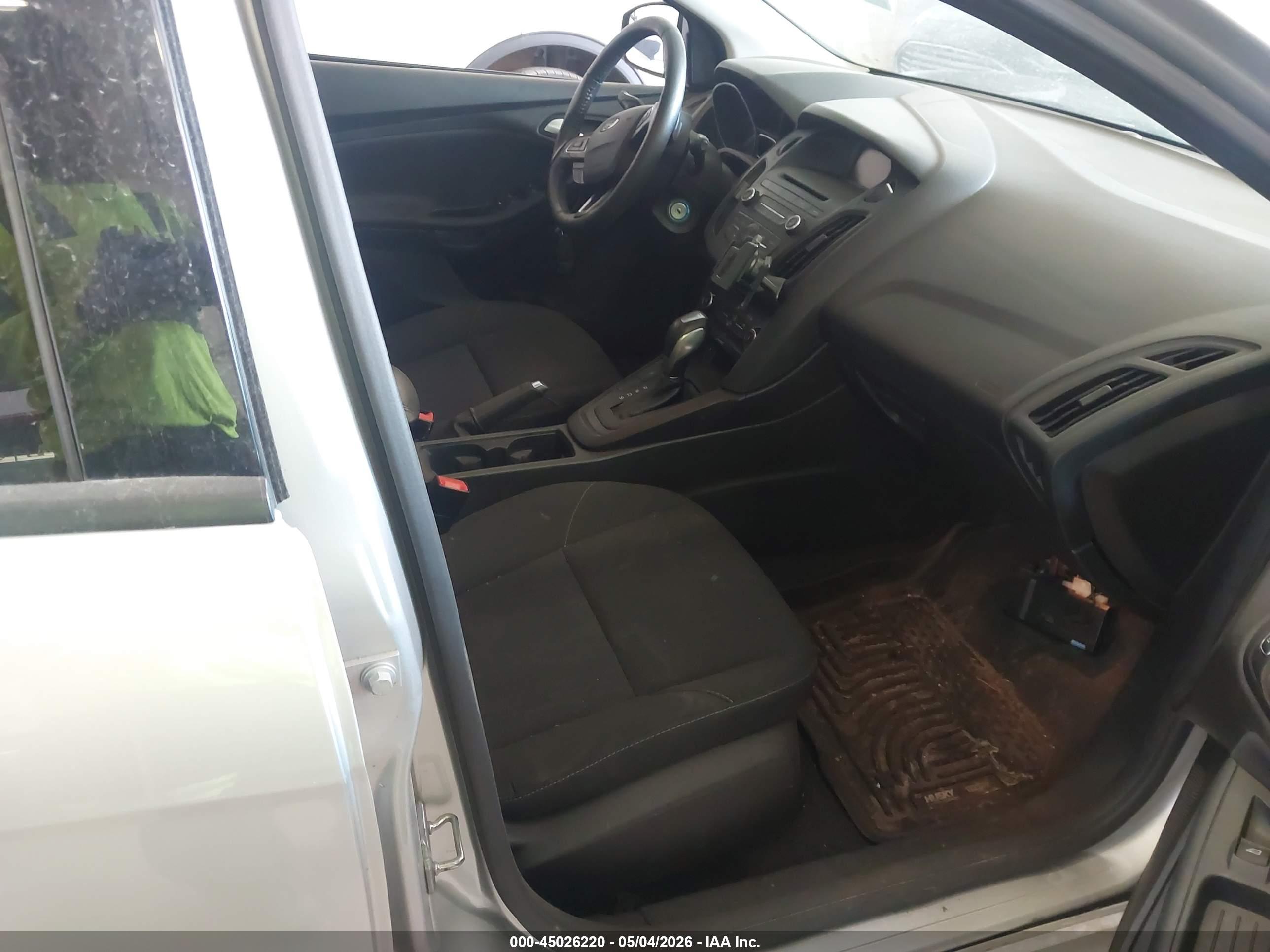 FORD FOCUS image 5