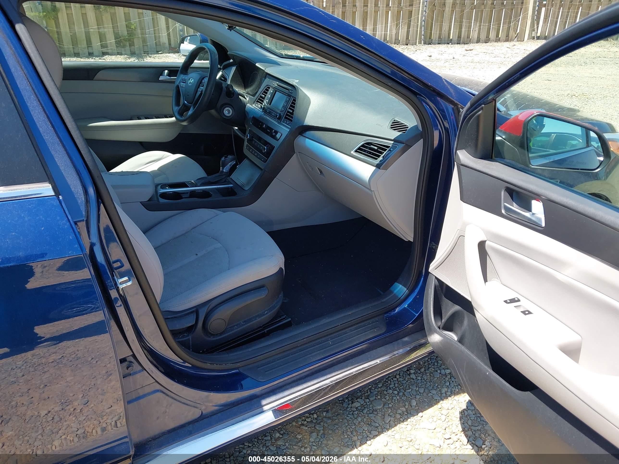 HYUNDAI SONATA image 5