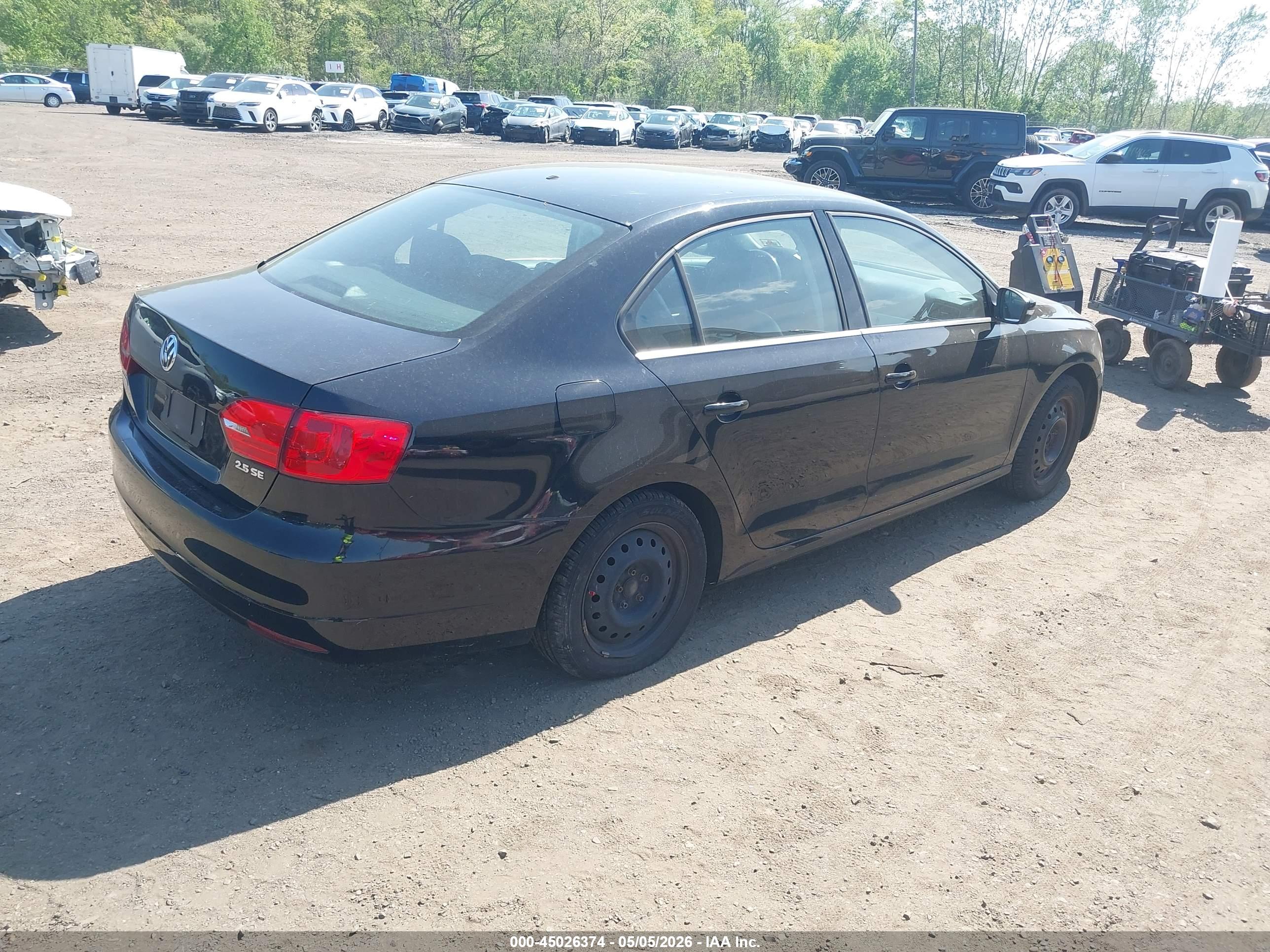 VOLKSWAGEN JETTA image 4