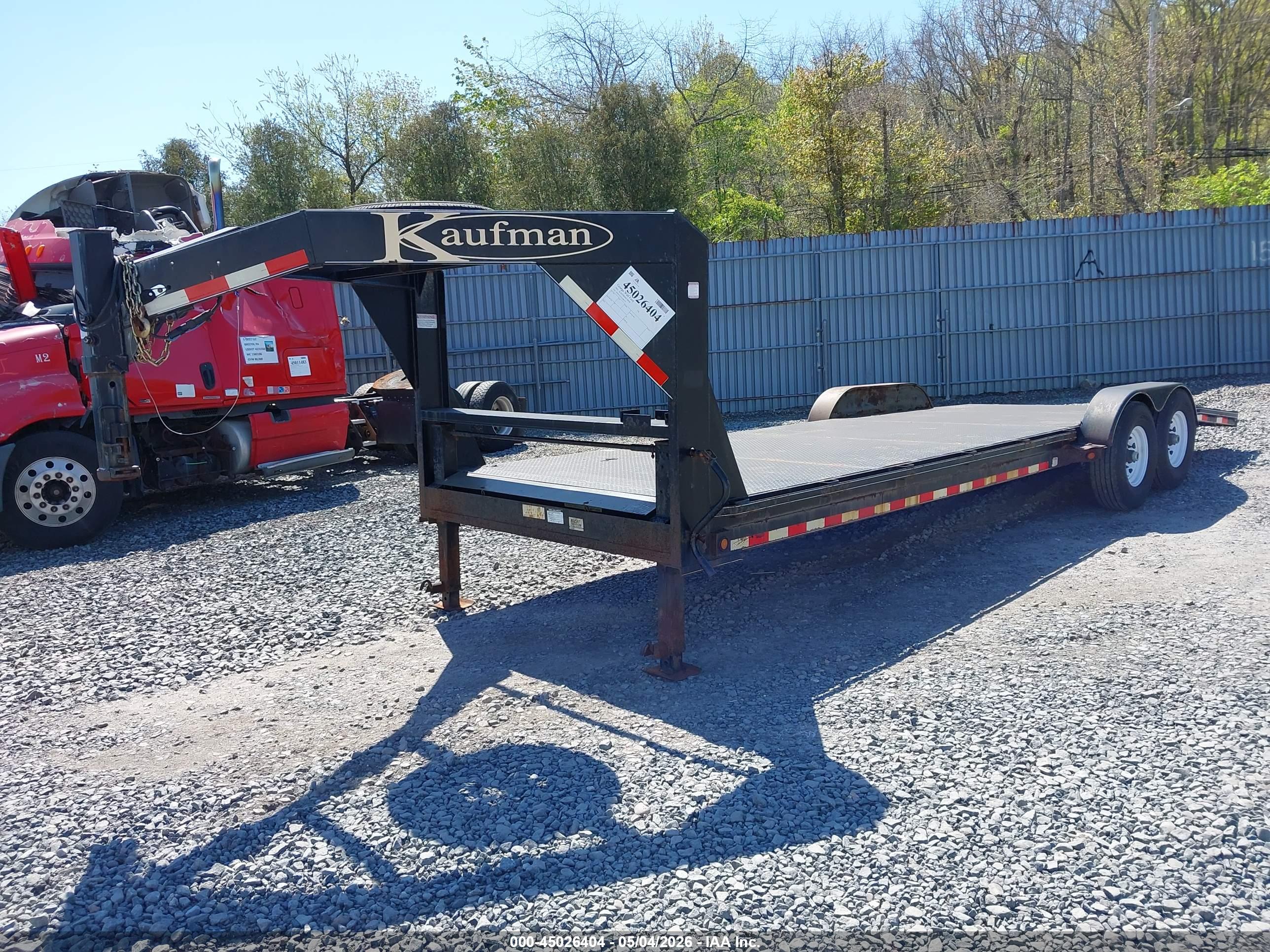 KAUFMAN TRAILERS image 2
