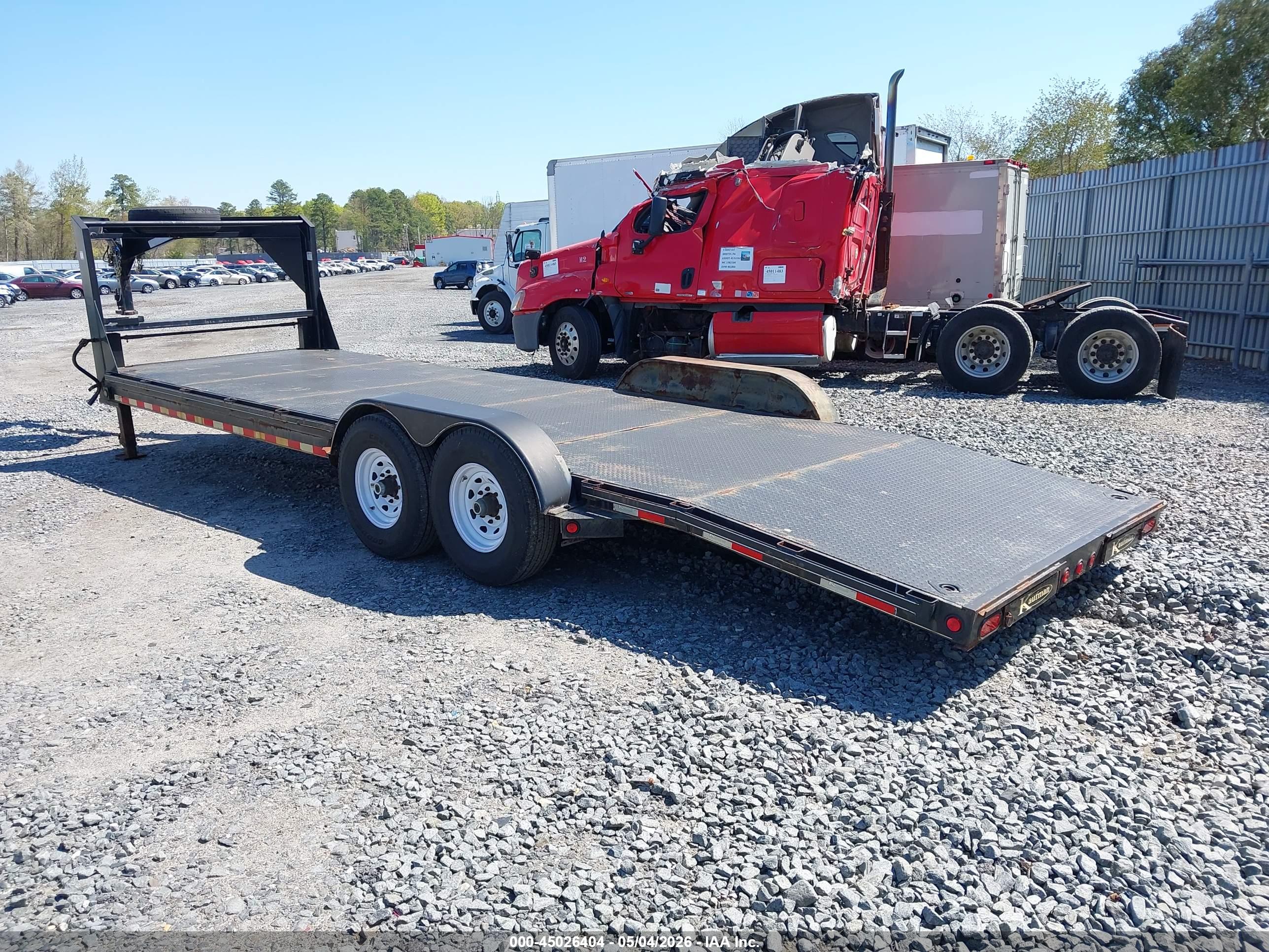 KAUFMAN TRAILERS image 3