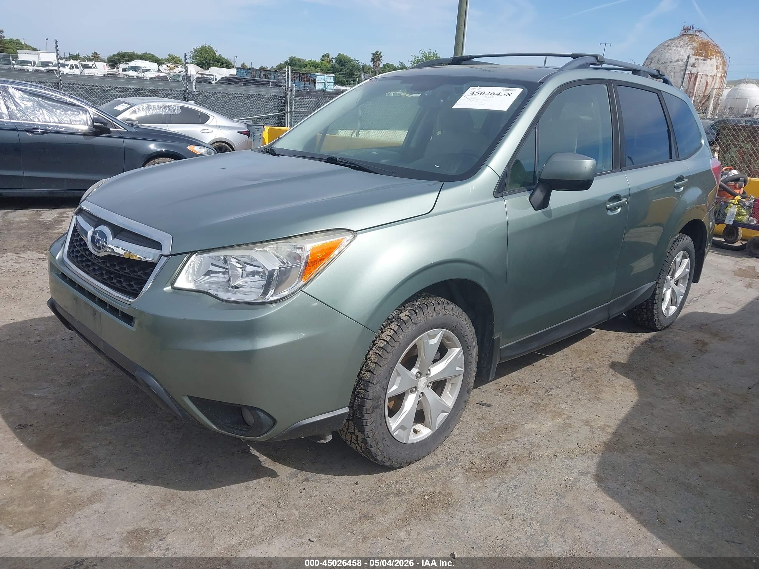 SUBARU FORESTER image 2