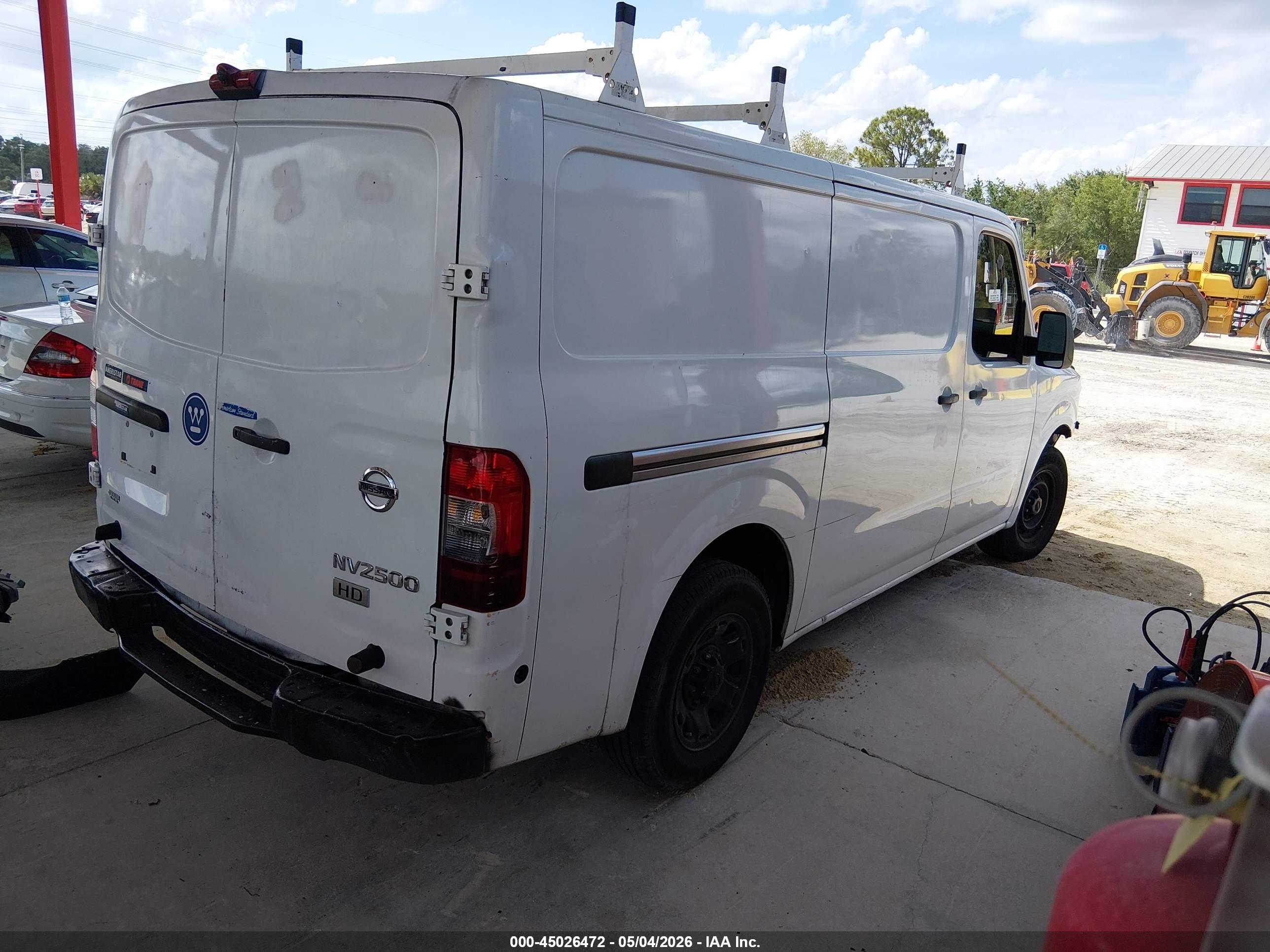 NISSAN NV image 4