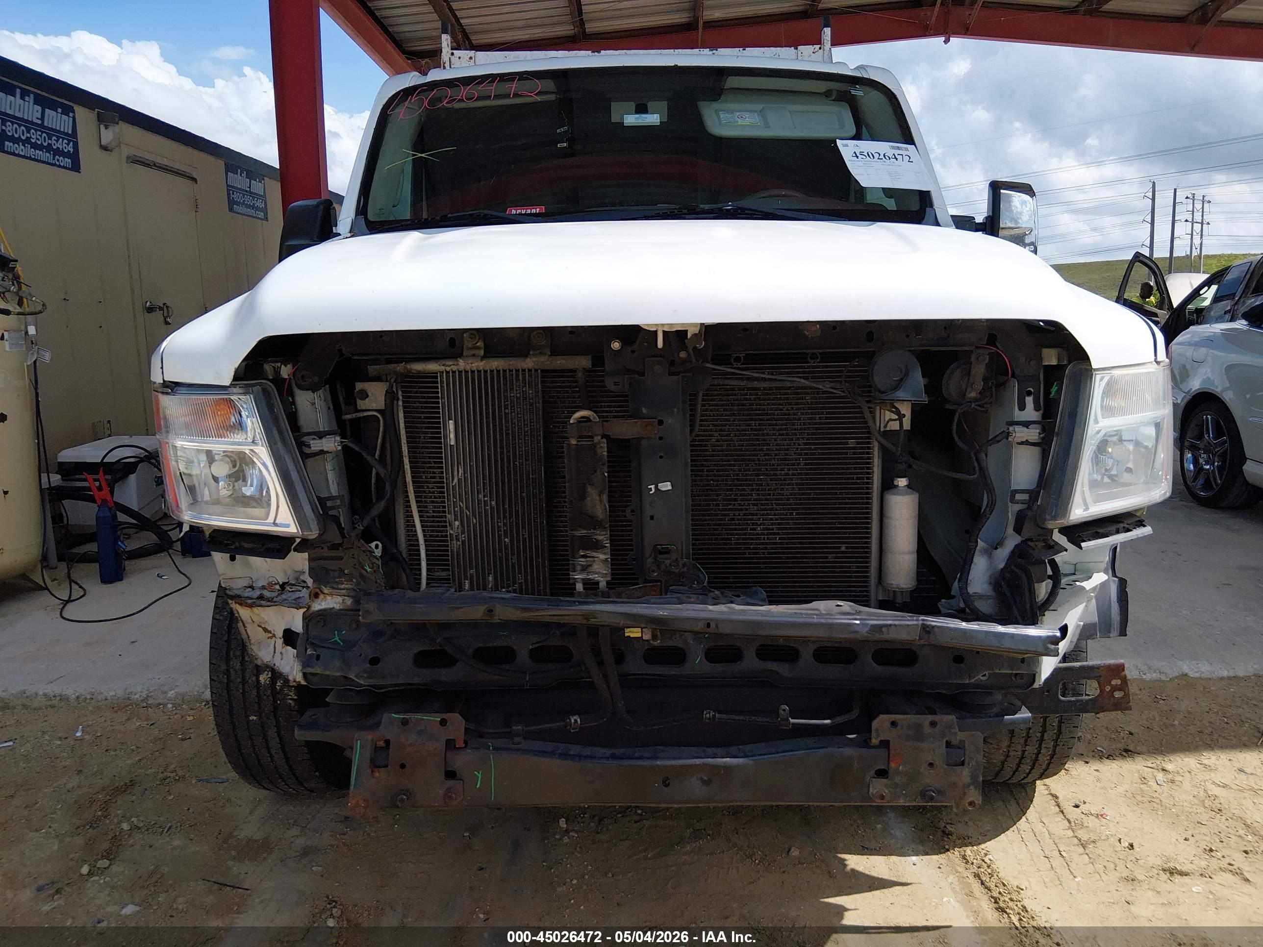 NISSAN NV image 6
