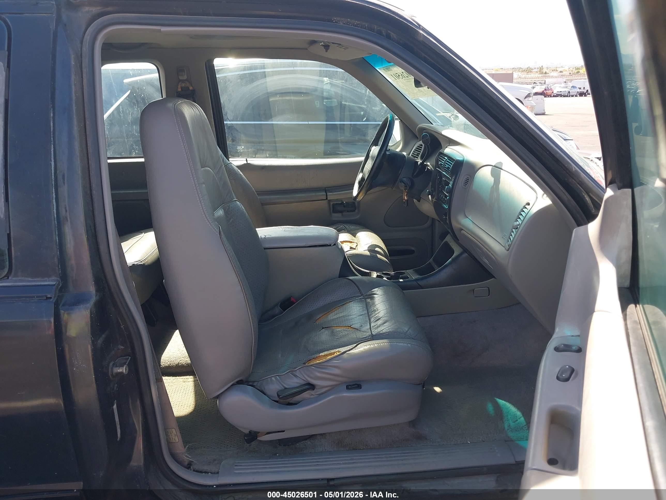 FORD EXPLORER image 5
