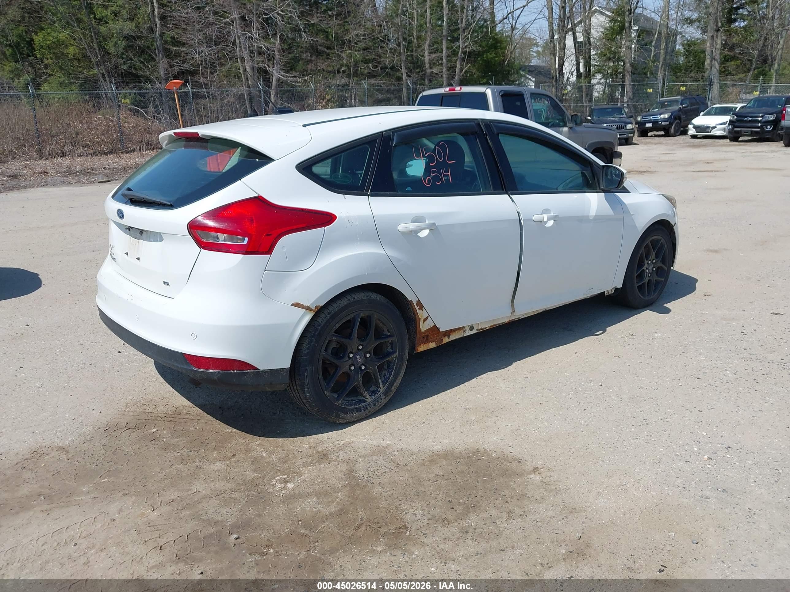 FORD FOCUS image 4