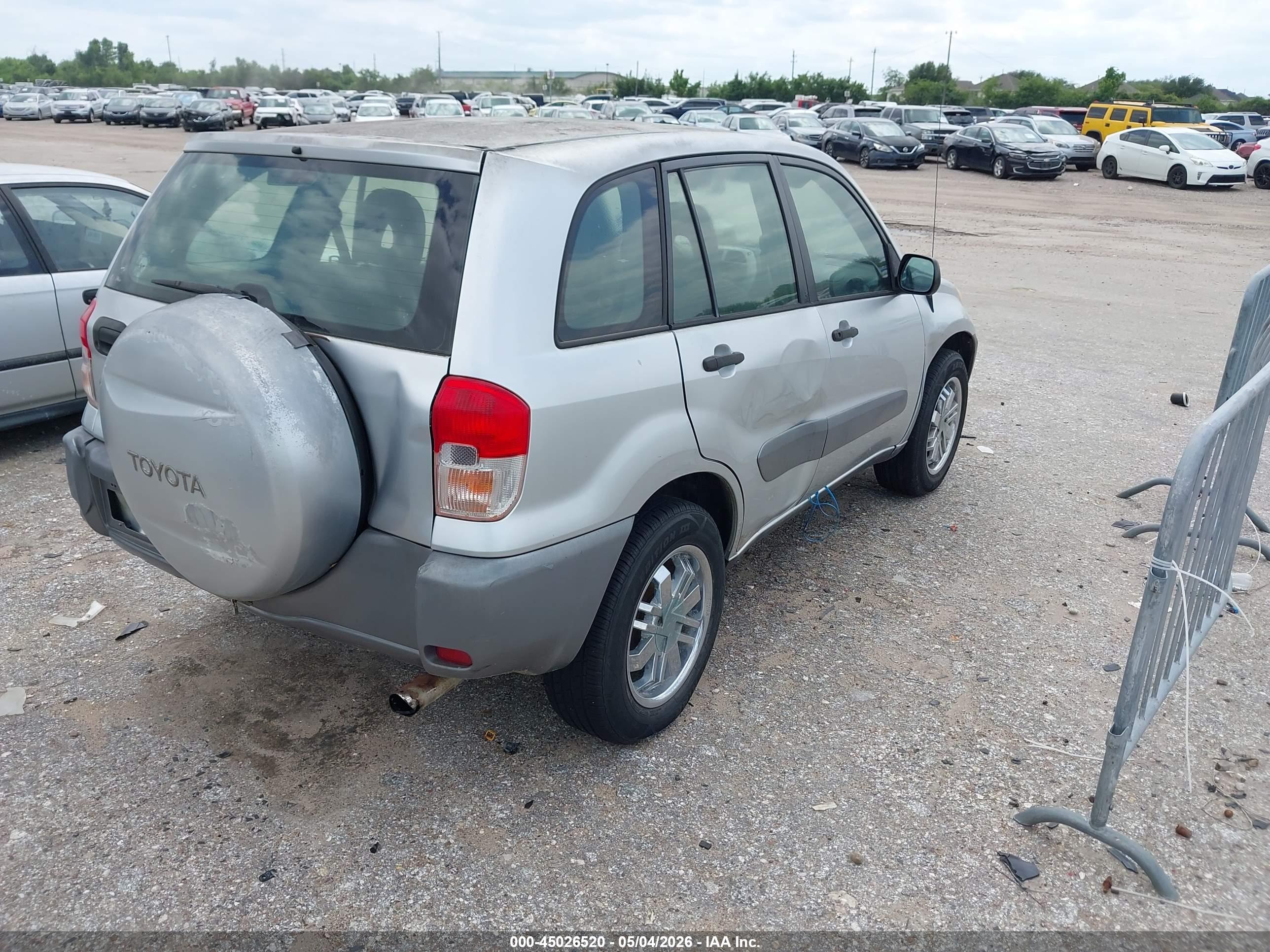 TOYOTA RAV4 image 4
