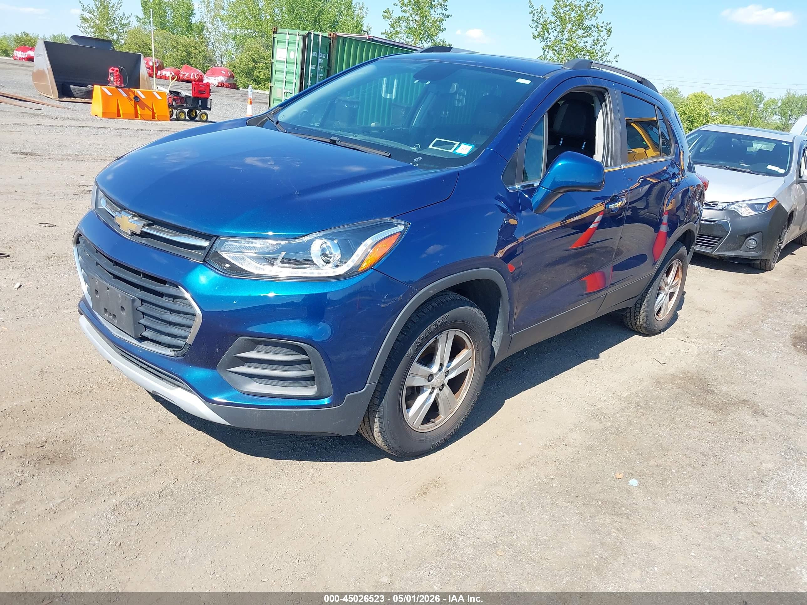 CHEVROLET TRAX image 2