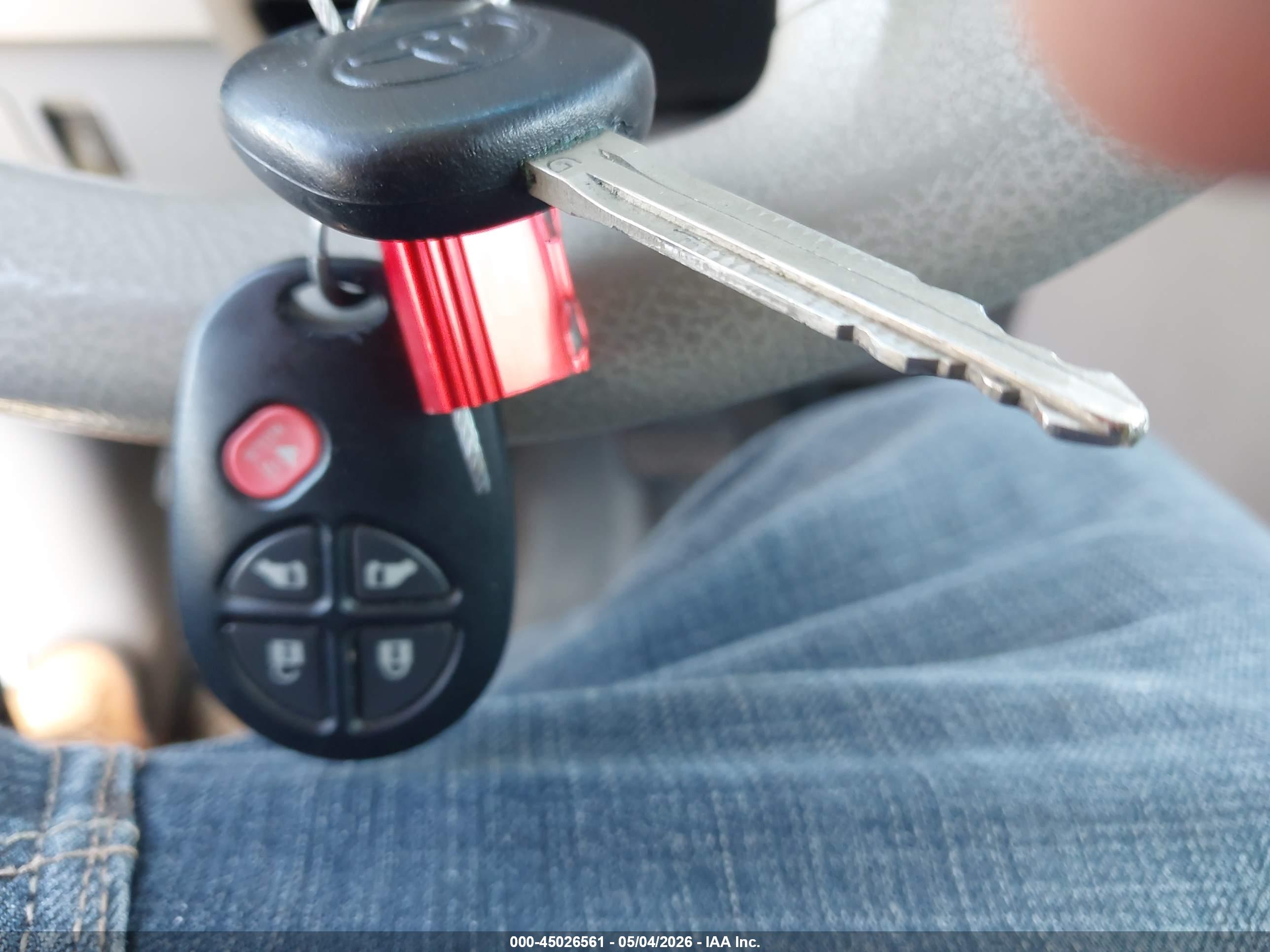 TOYOTA SIENNA image 11