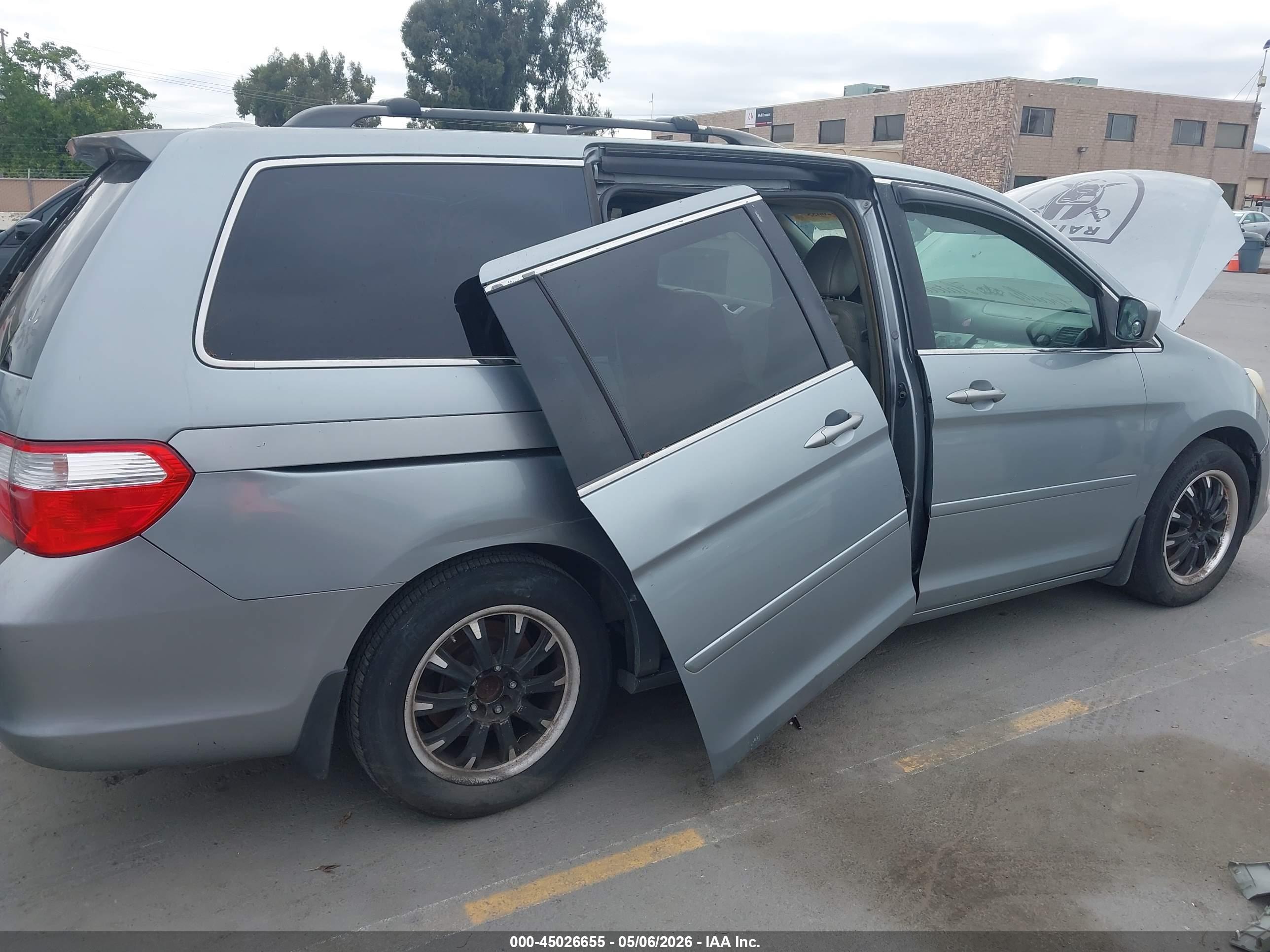 HONDA ODYSSEY image 6