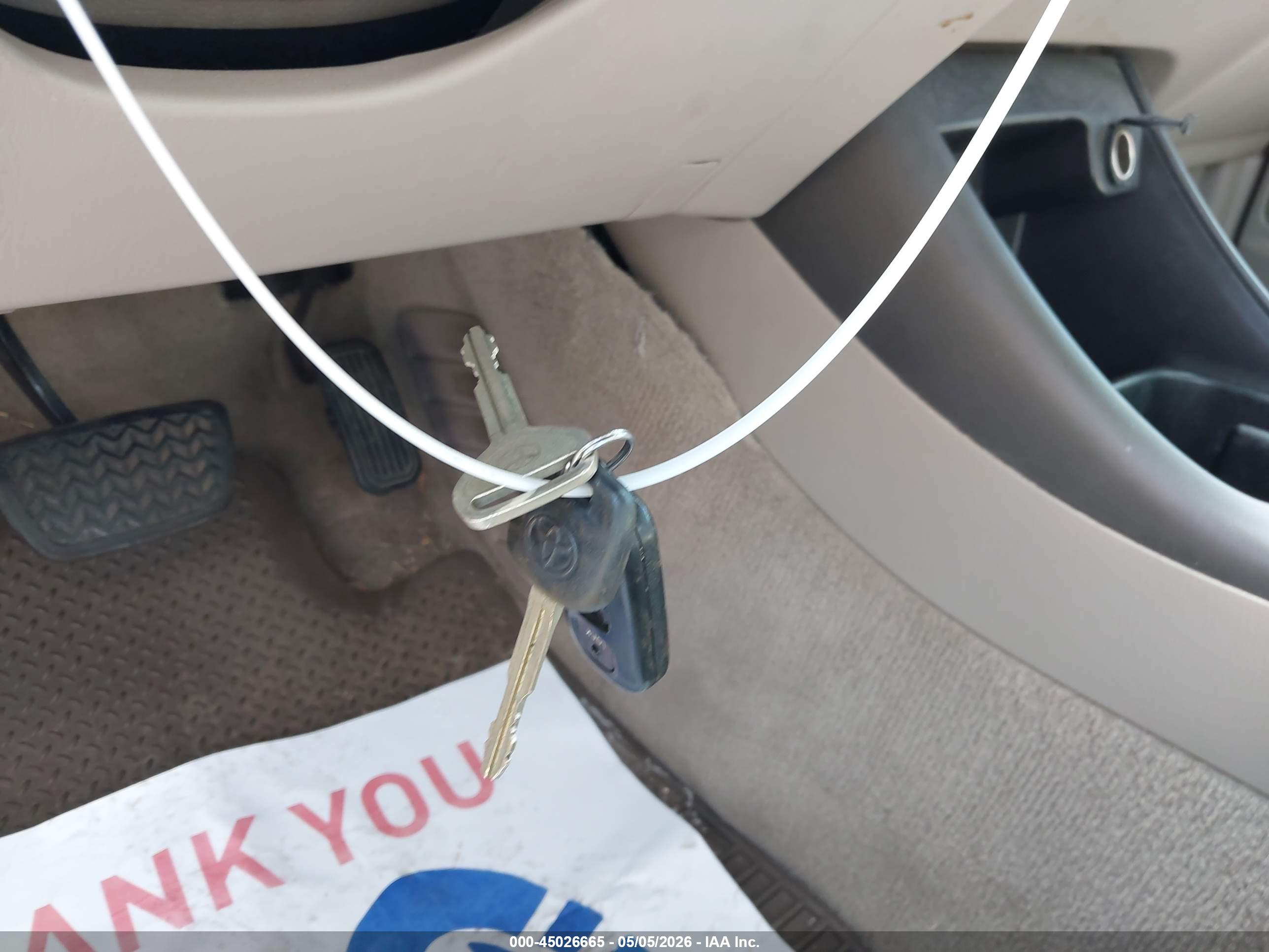 TOYOTA CAMRY image 11