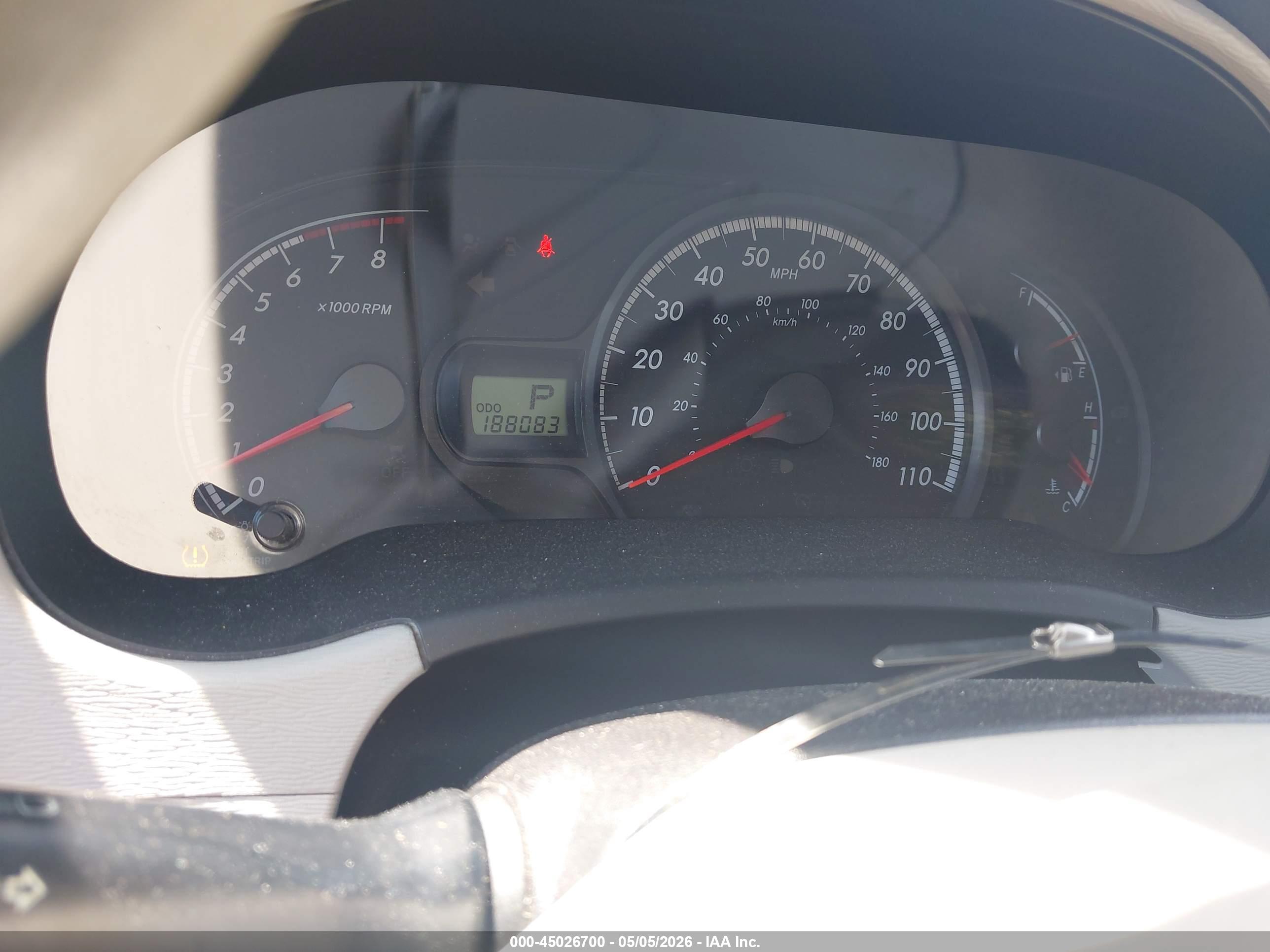 TOYOTA SIENNA image 7
