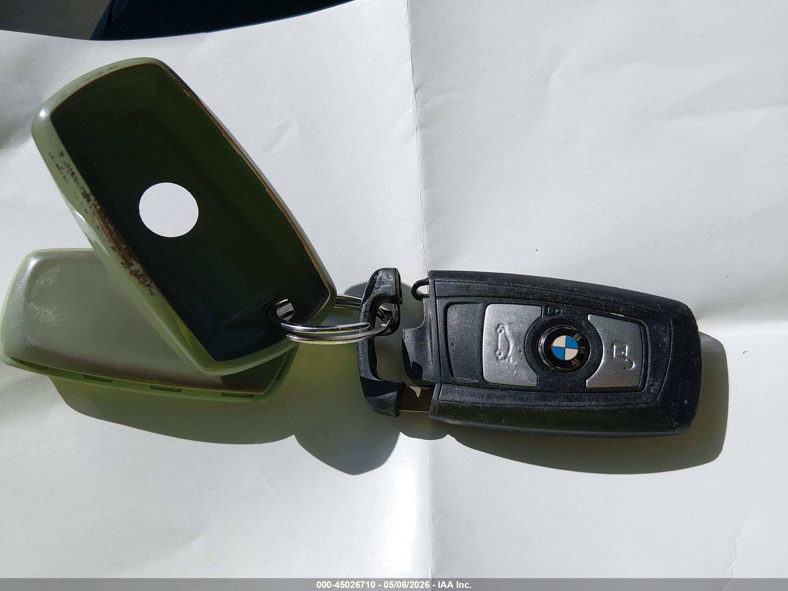 BMW 320I image 11
