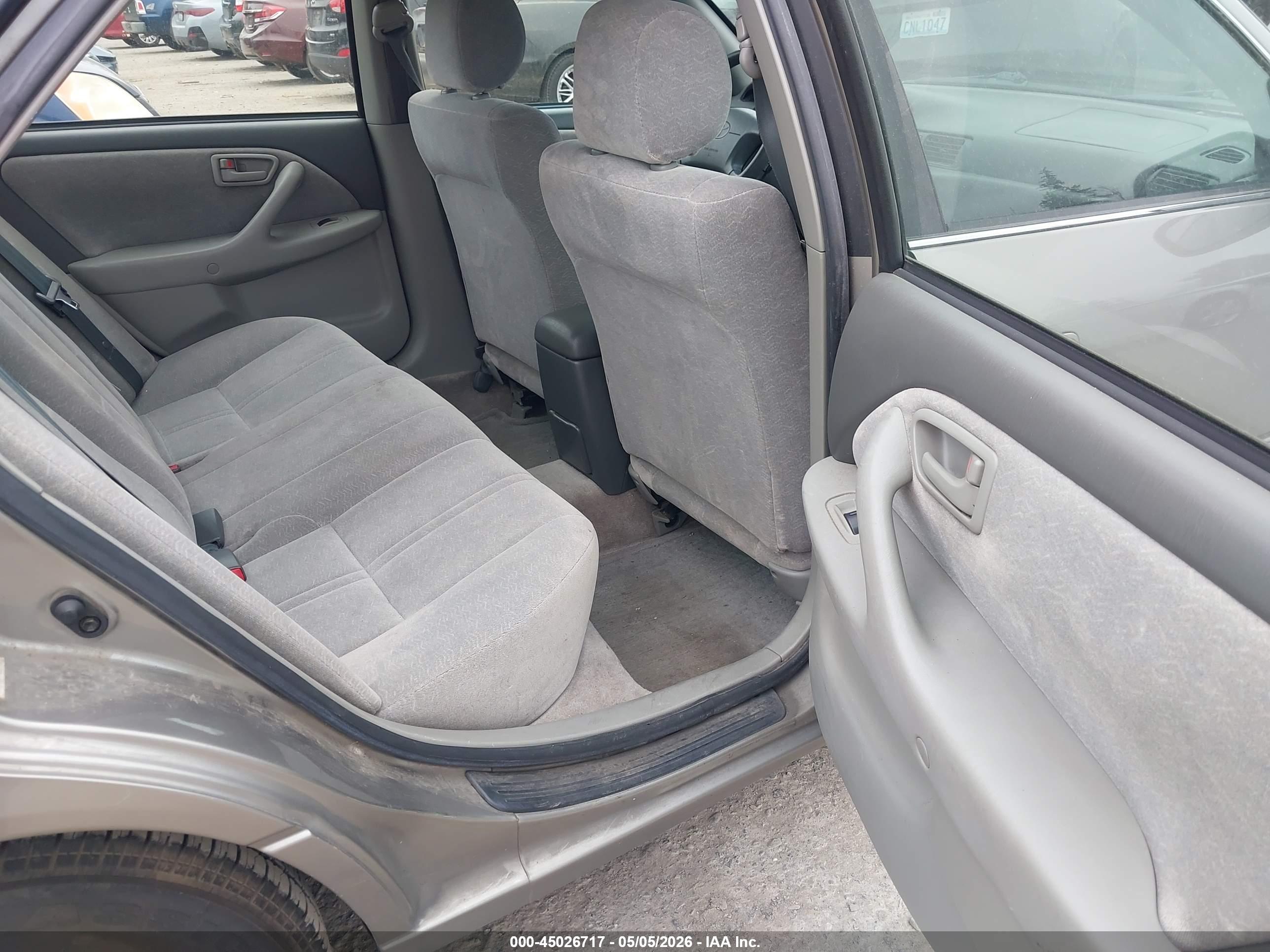 TOYOTA CAMRY image 8