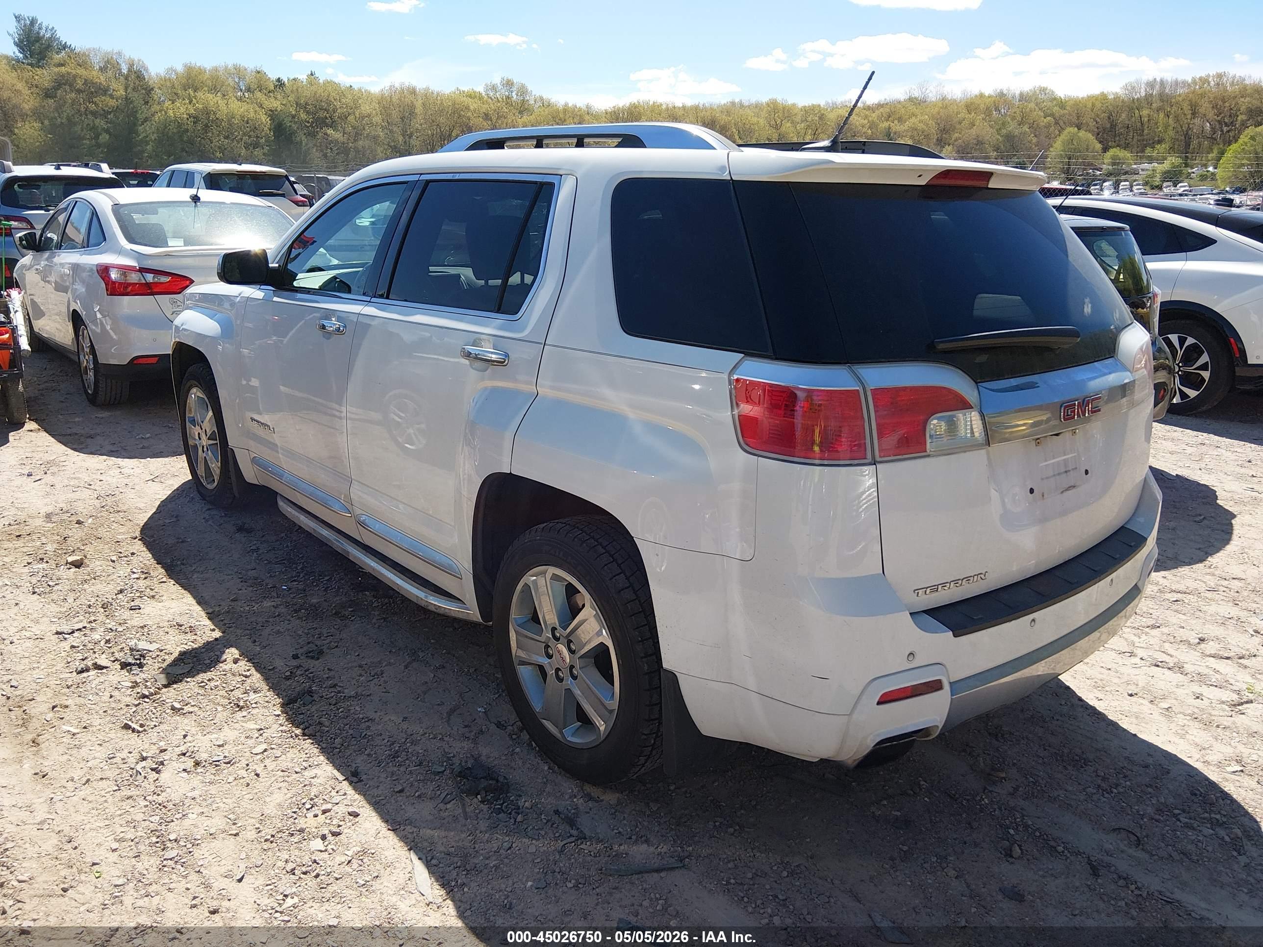 GMC TERRAIN image 3