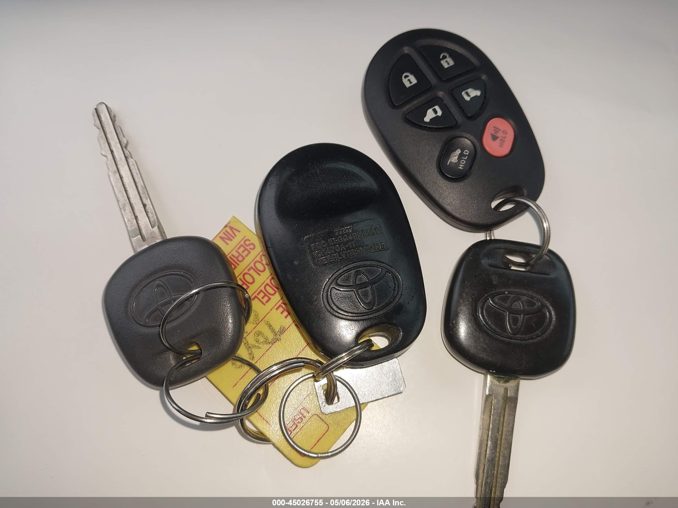TOYOTA SIENNA image 11