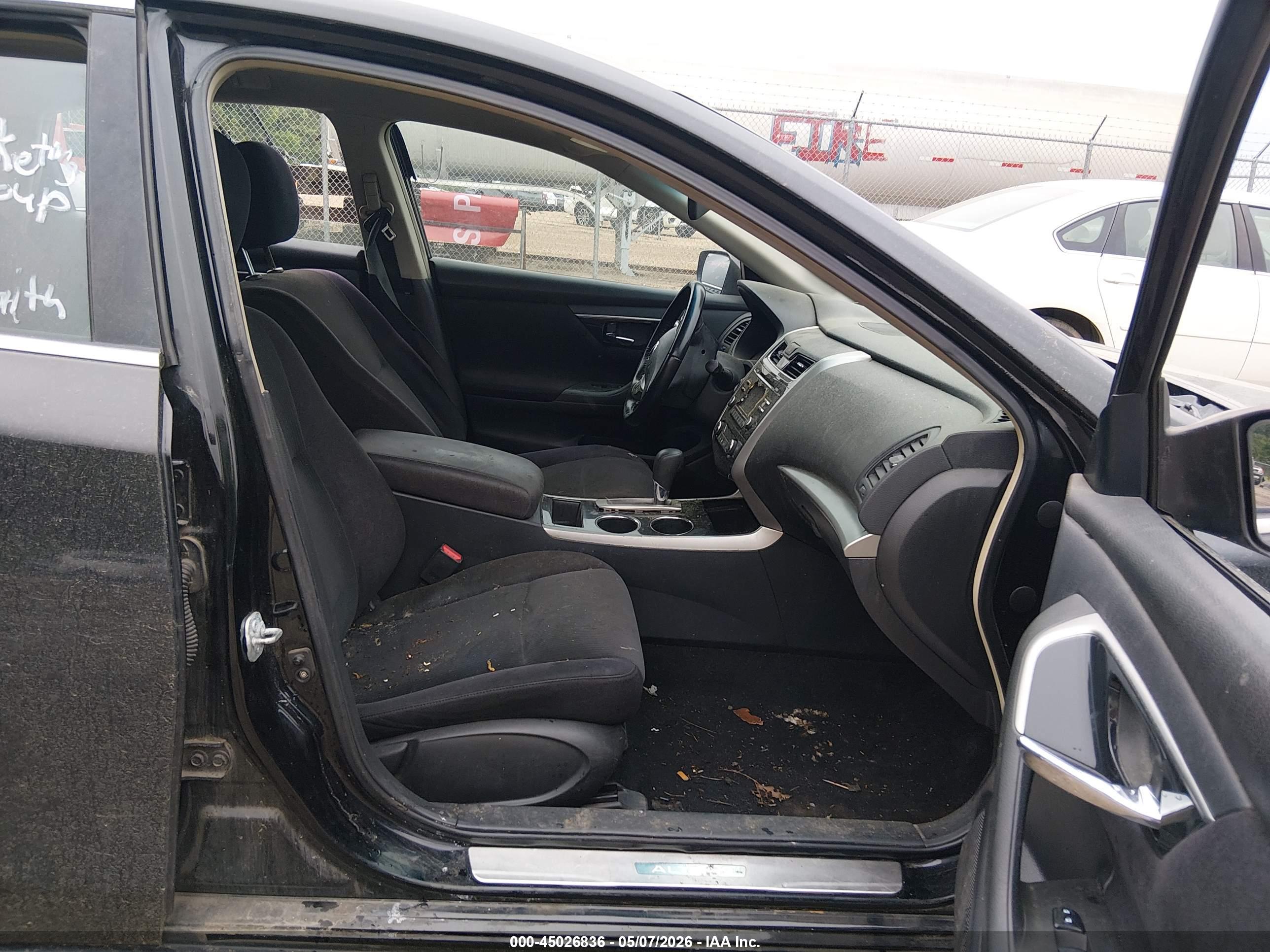 NISSAN ALTIMA image 5