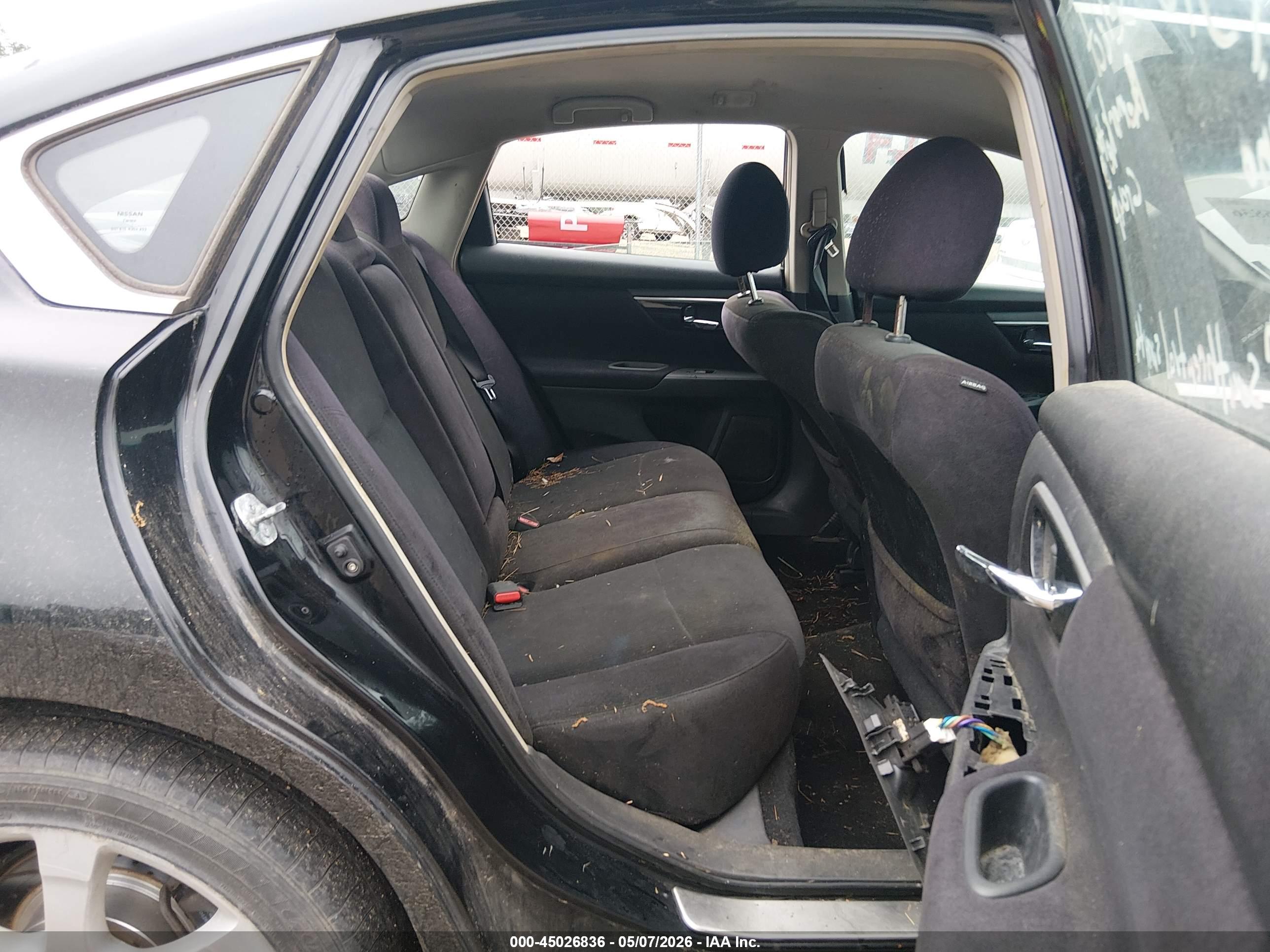 NISSAN ALTIMA image 8