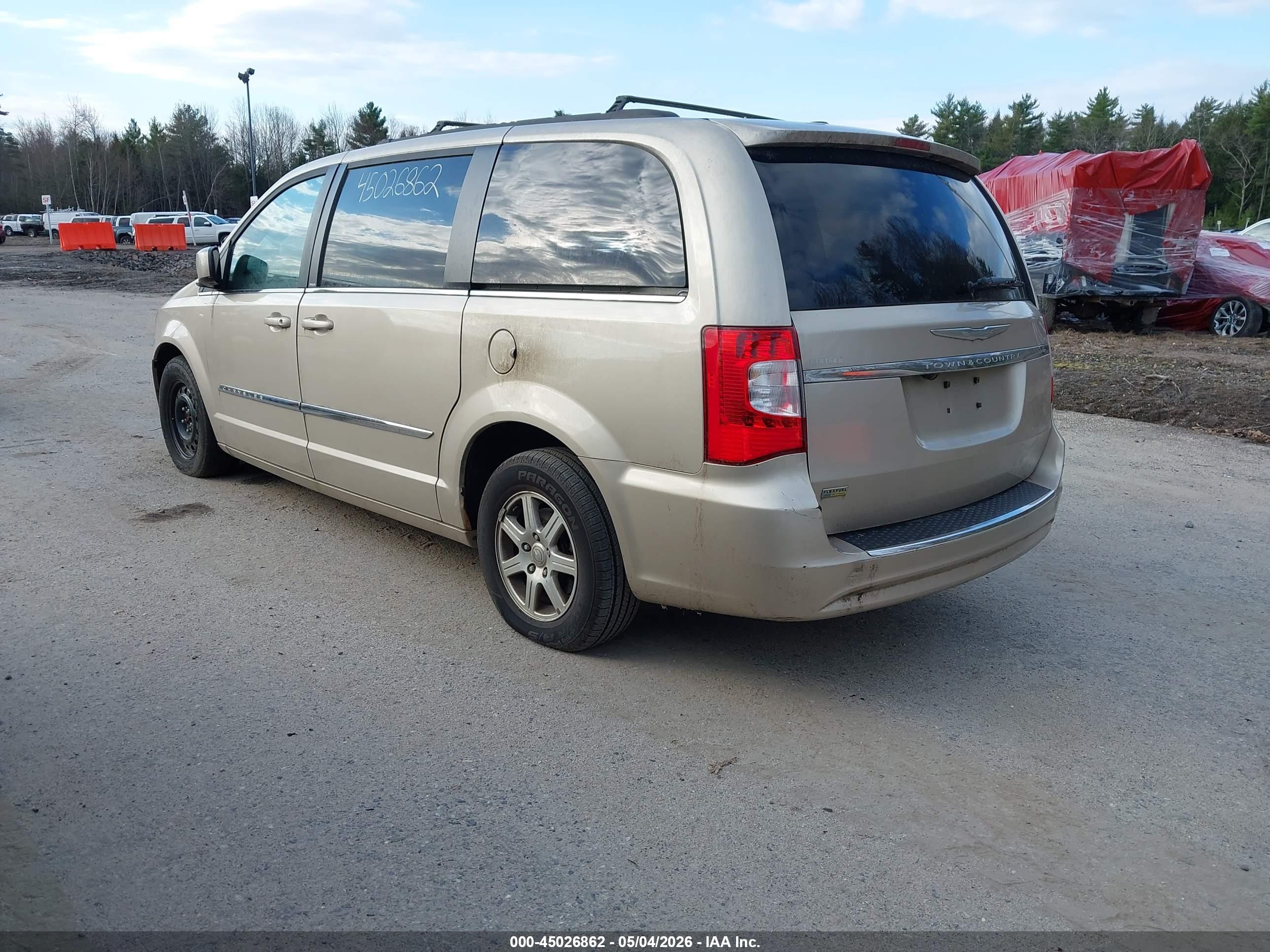 CHRYSLER TOWN image 3