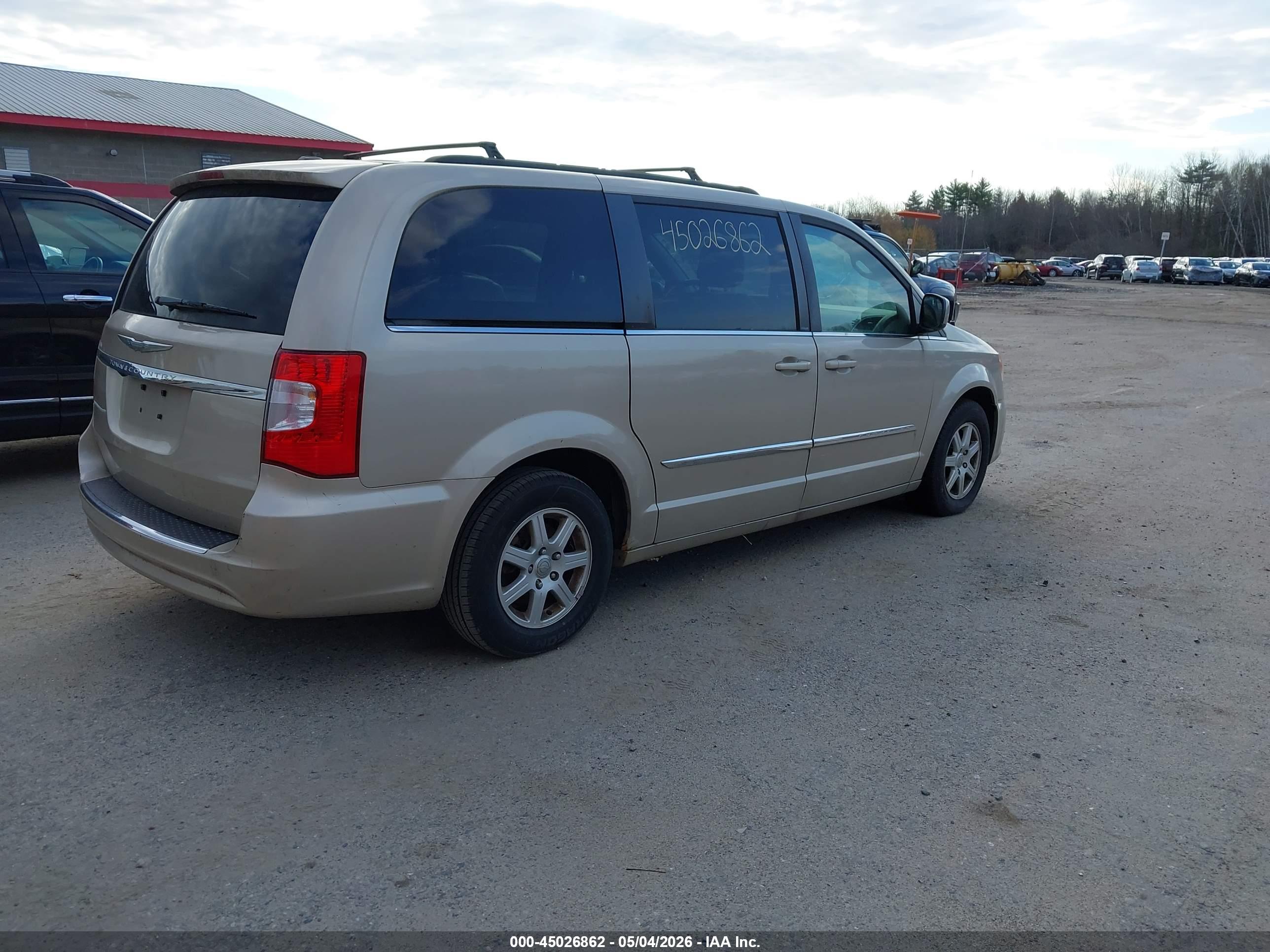 CHRYSLER TOWN image 4