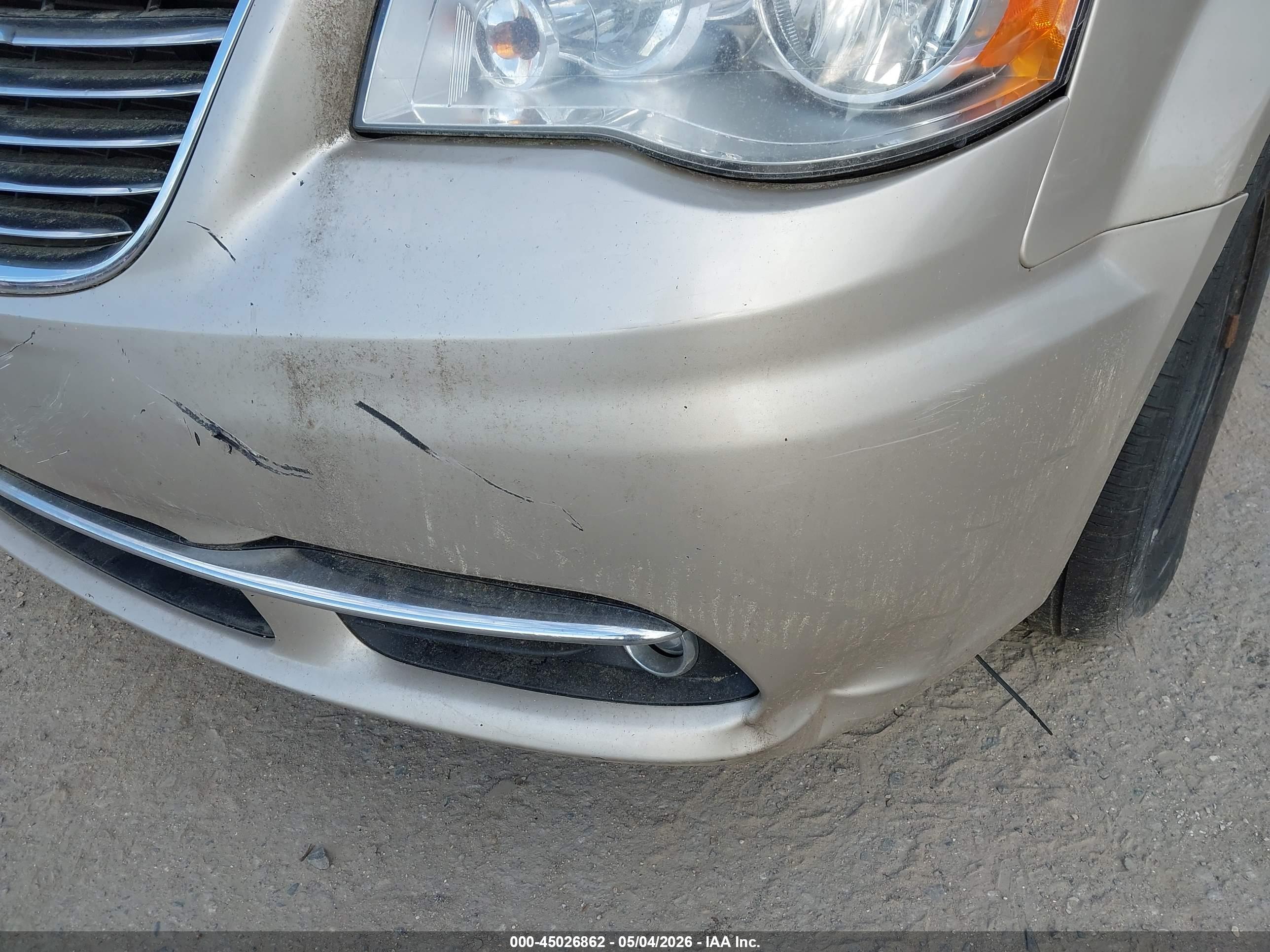 CHRYSLER TOWN image 6