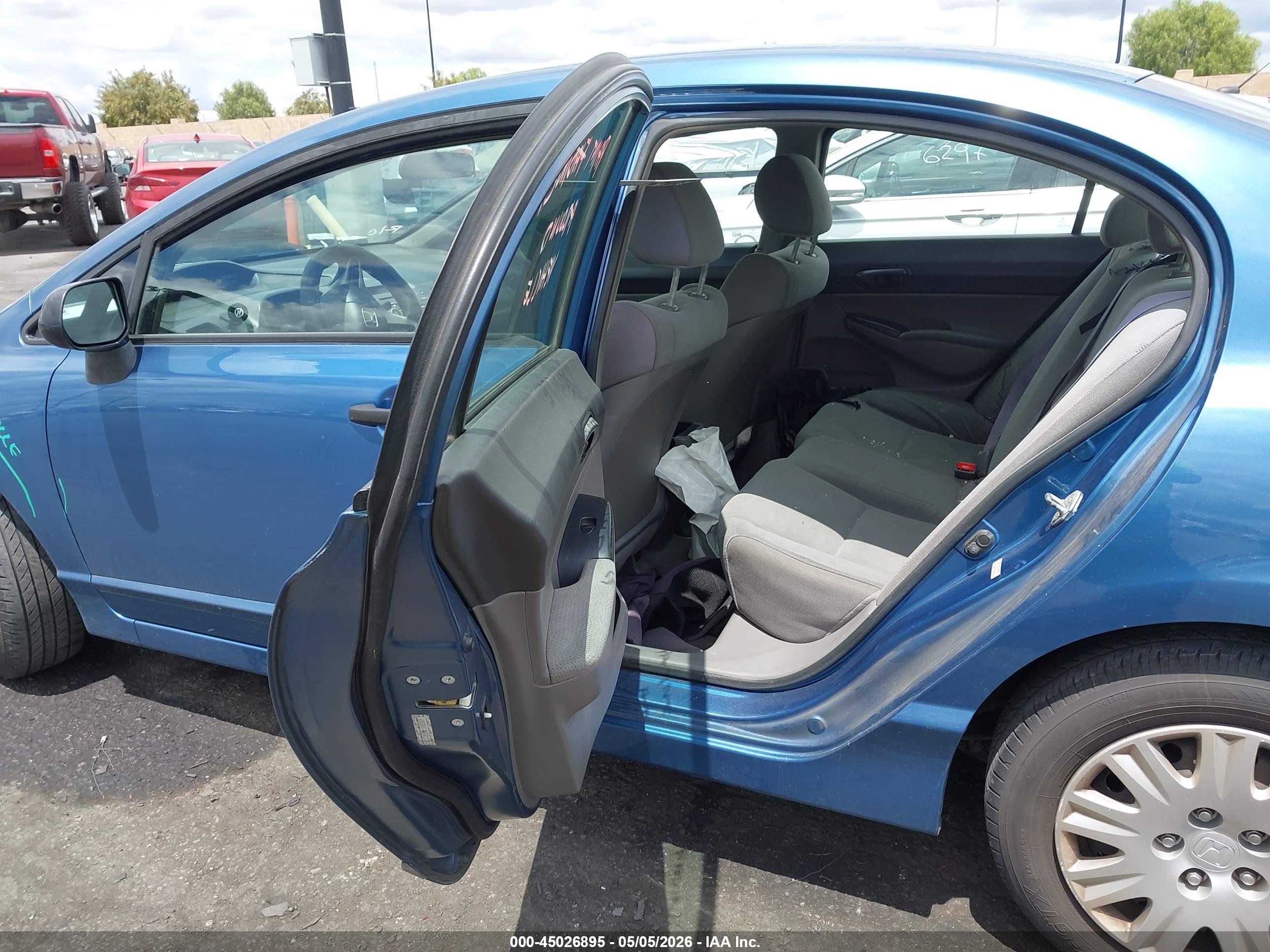 HONDA CIVIC image 8