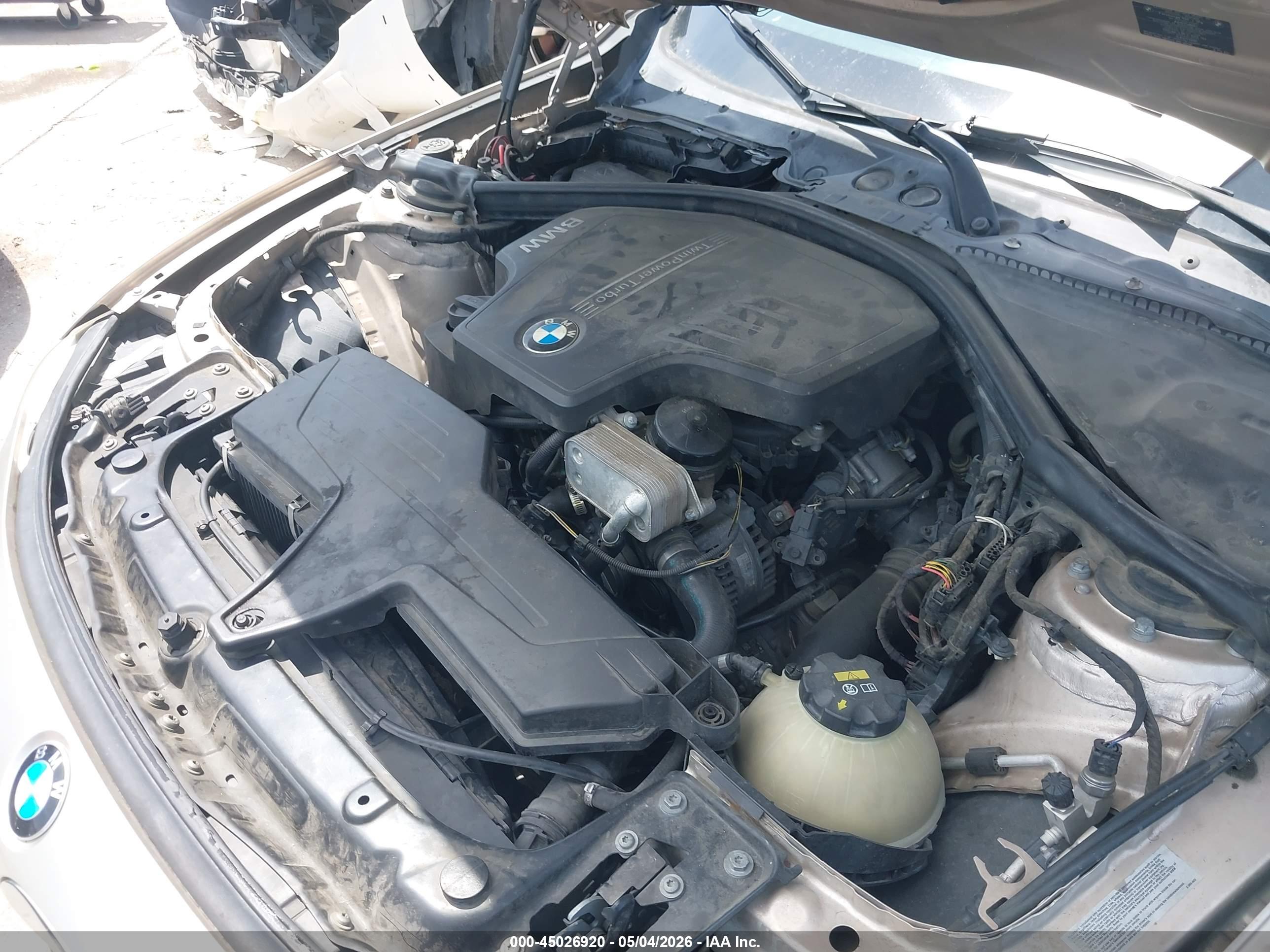 BMW 320I image 10
